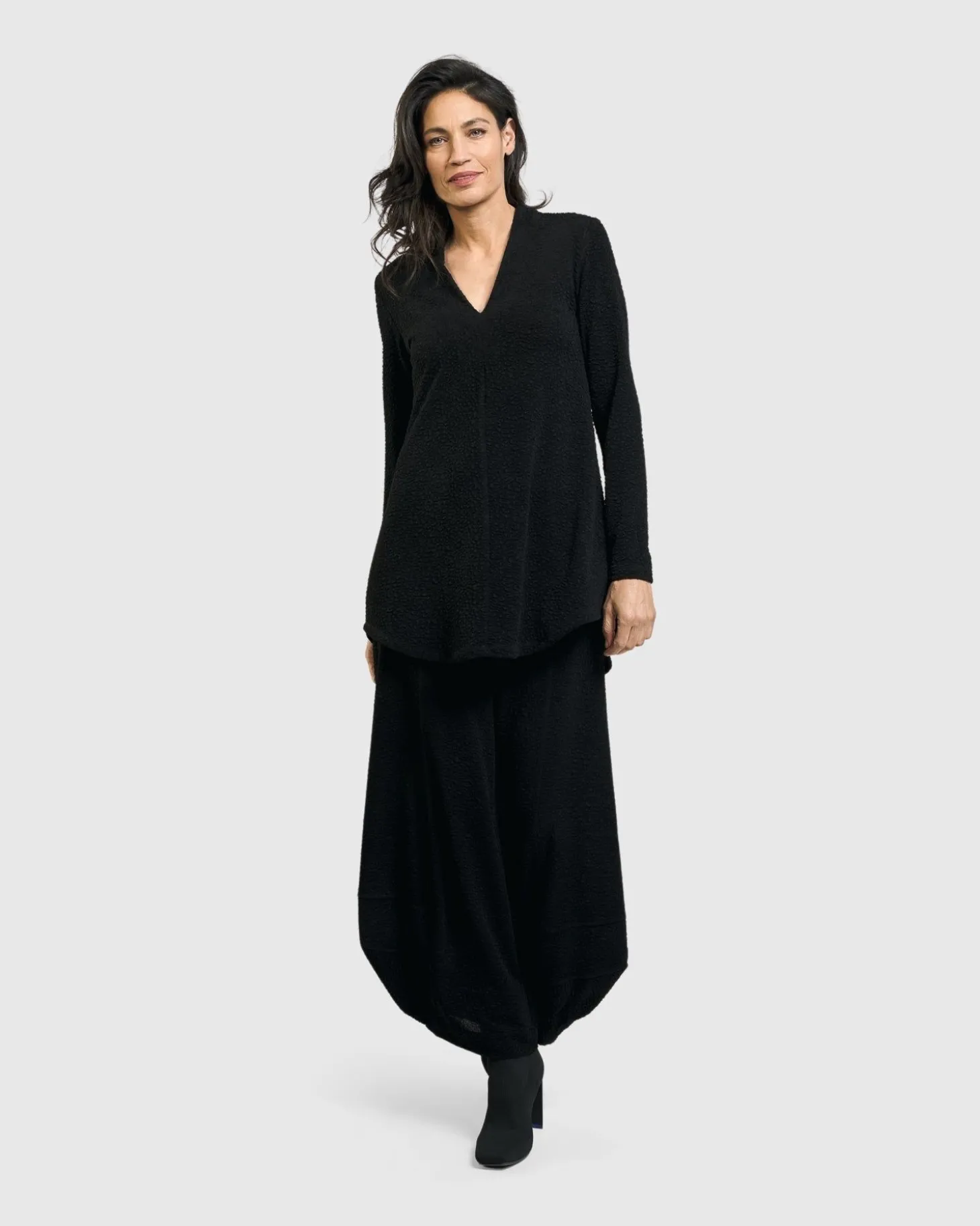 Women Alembika Jacquard V-Neck Tunic Top, Black