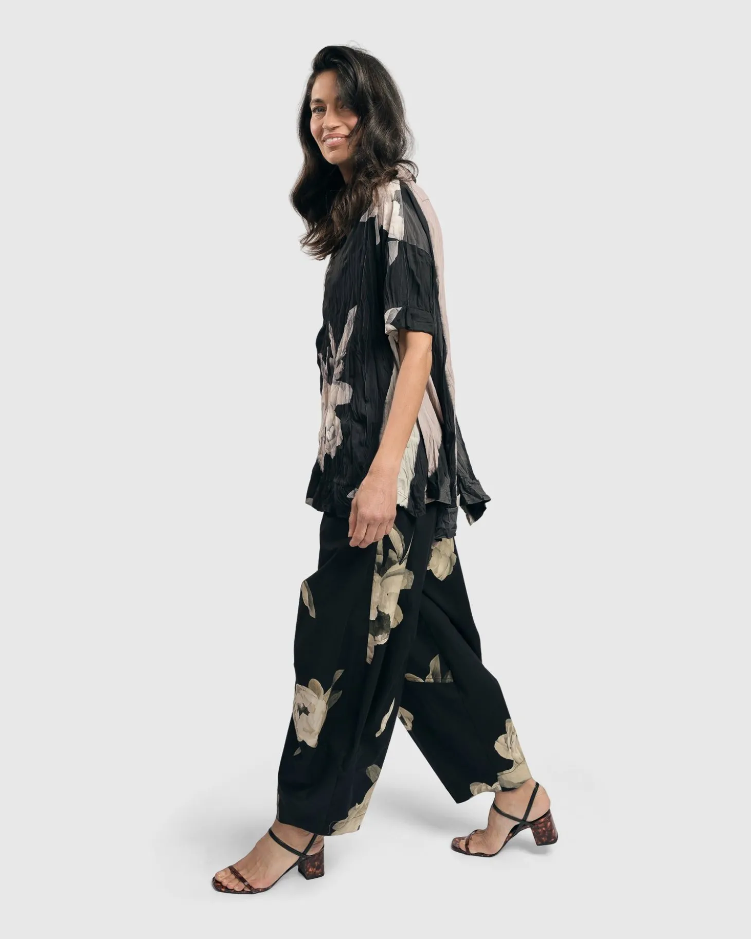 Women Alembika Kennedy Crinkle Punto Pants, Roses