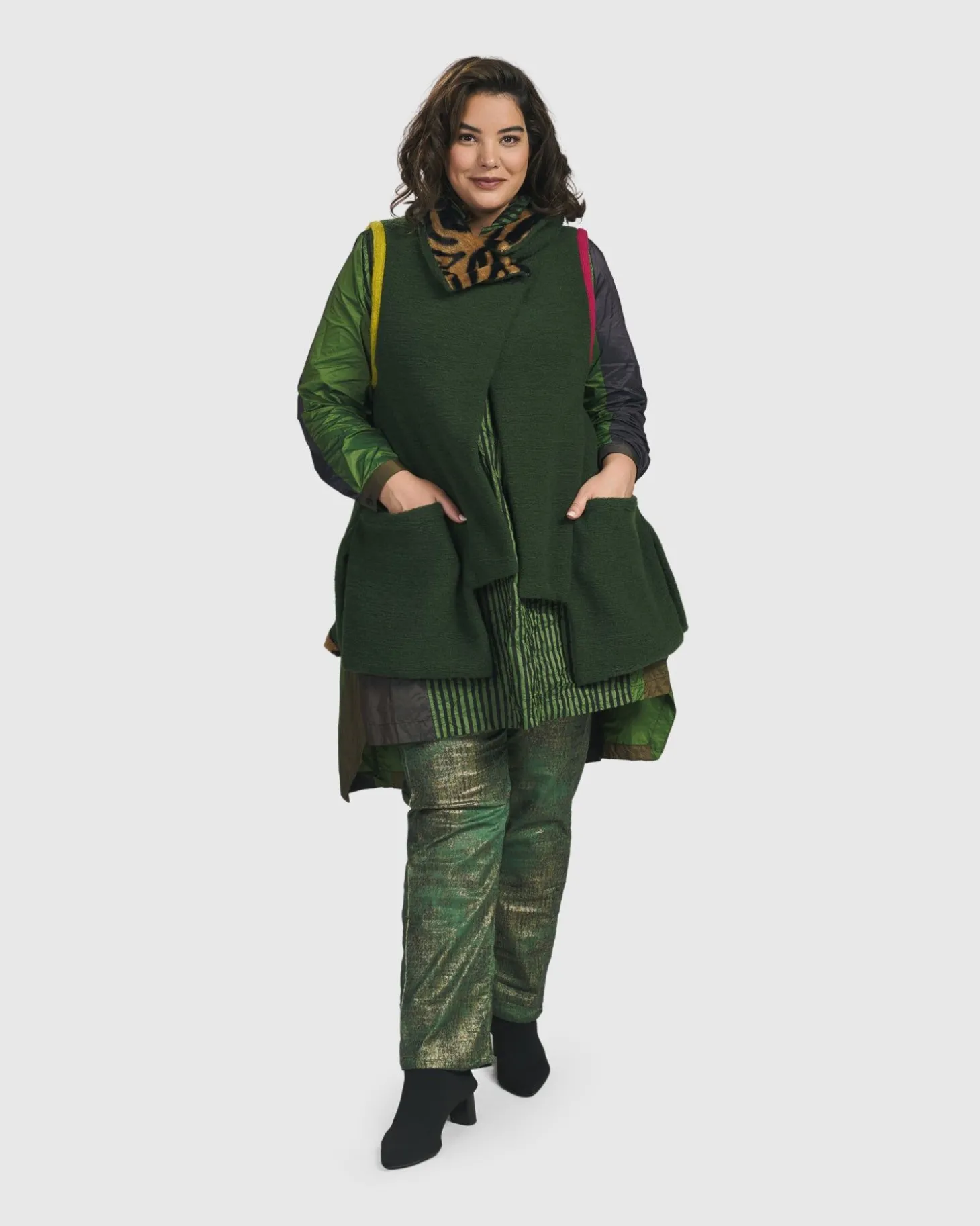 Women Alembika Life's A Thrill Vest, Hunter