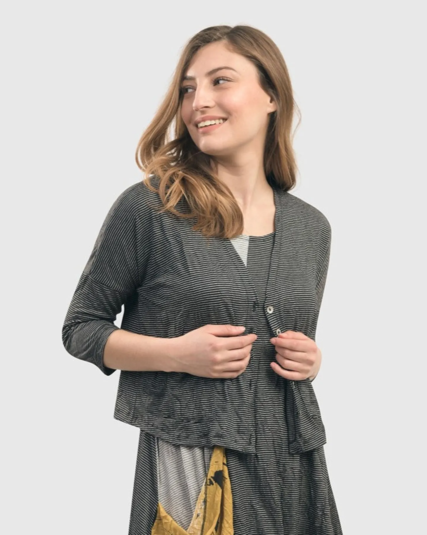 Women Alembika Linea Crinkle Crop Cardy, Black