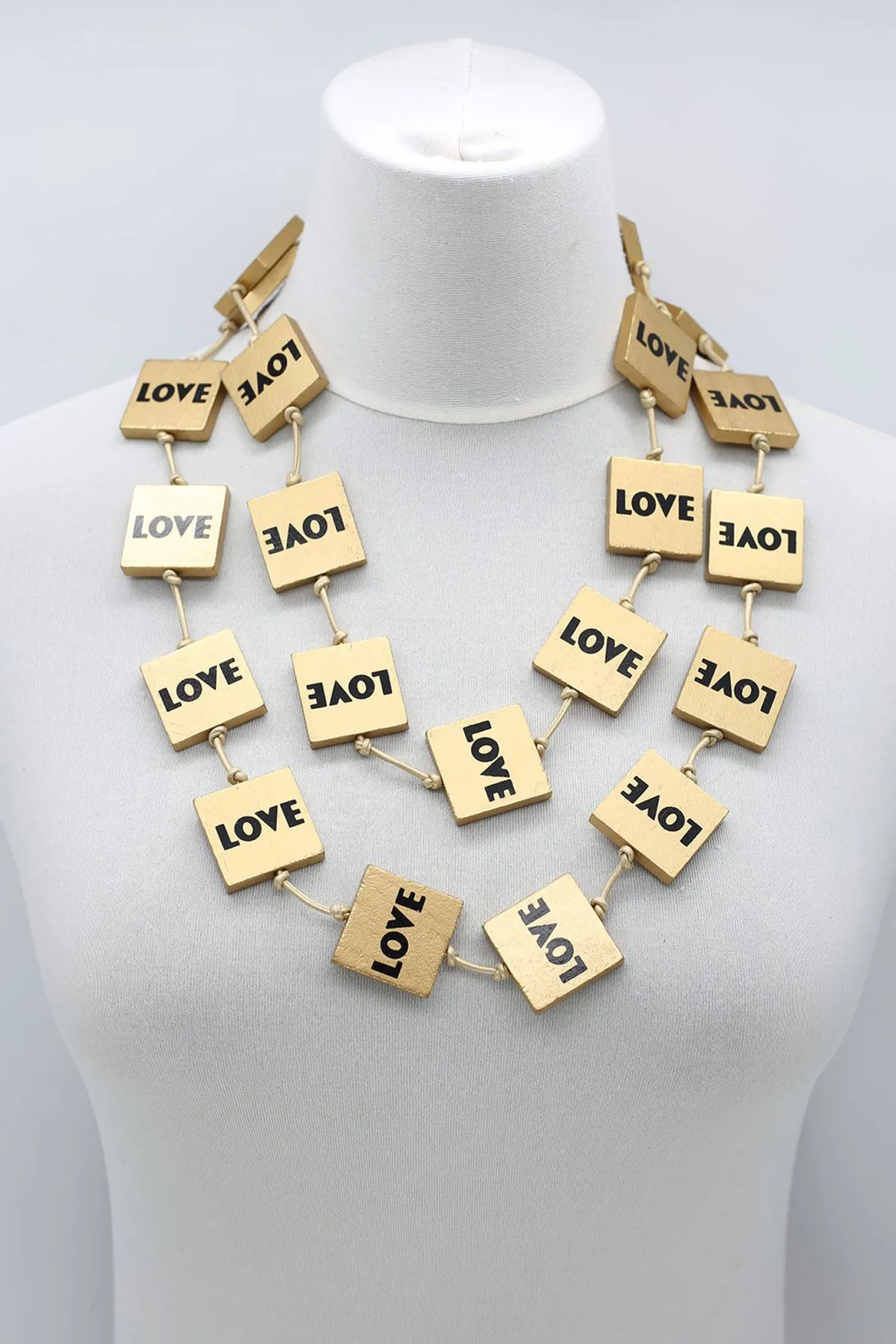 Women Alembika Love Squares Necklace, Gold