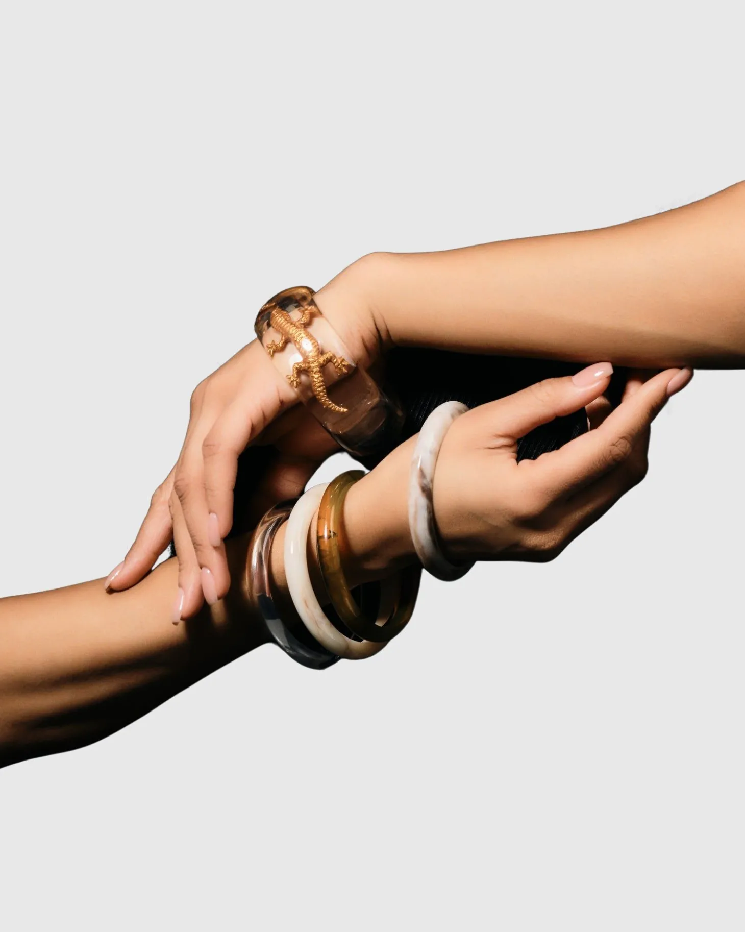 Women Alembika Lucky Bangle Bracelet, Gold