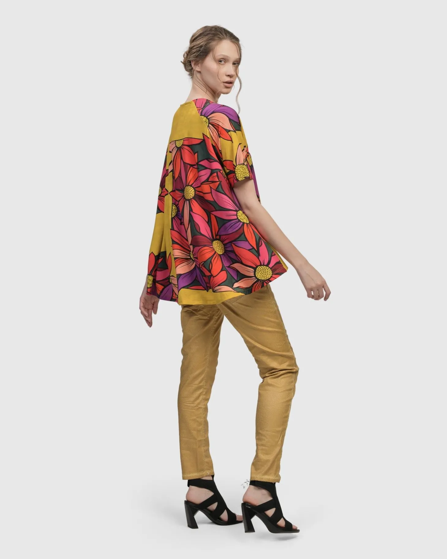 Women Alembika Marigold Trapeze Top, Bouquet