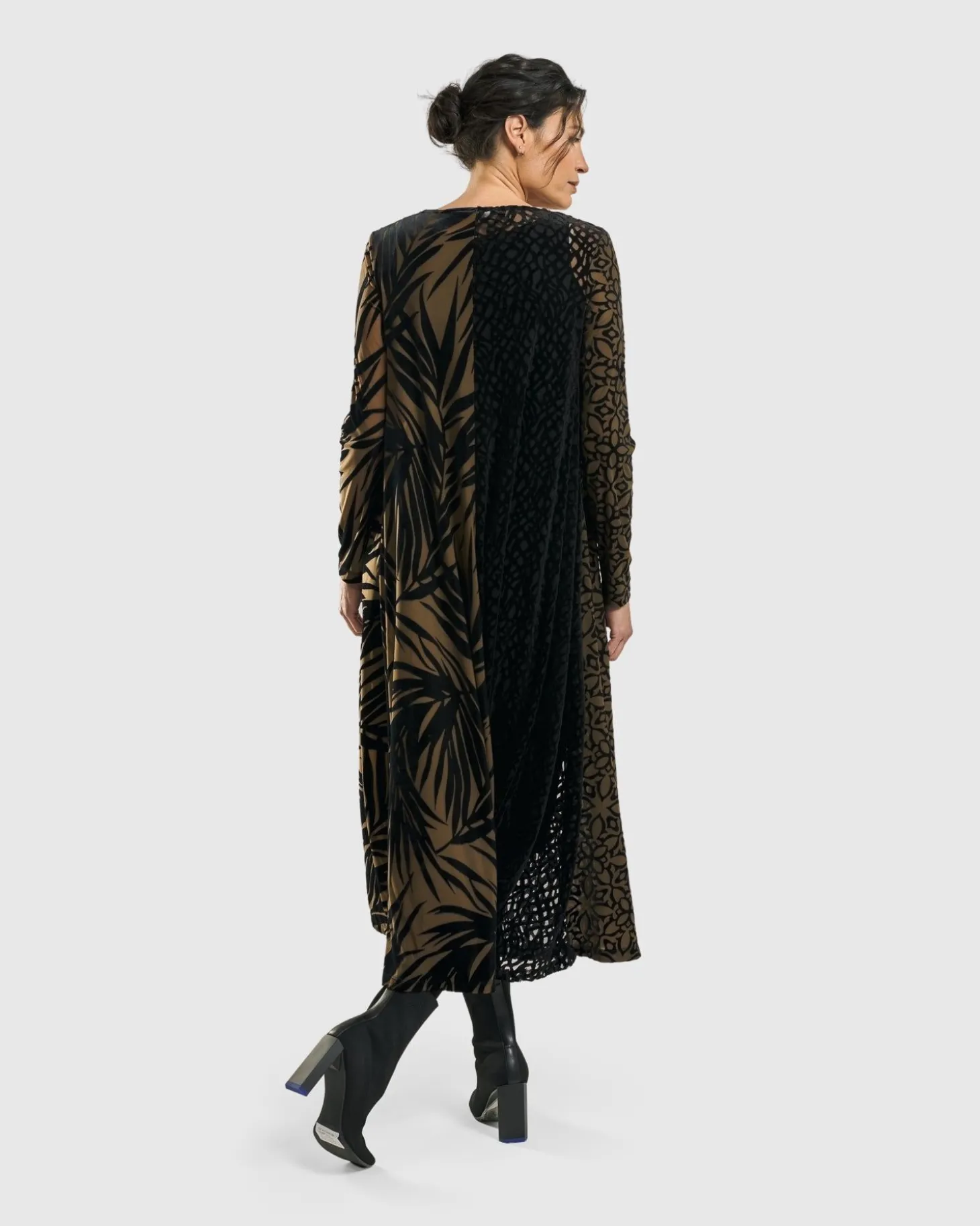 Women Alembika Medallion A-Line Dress, Gold