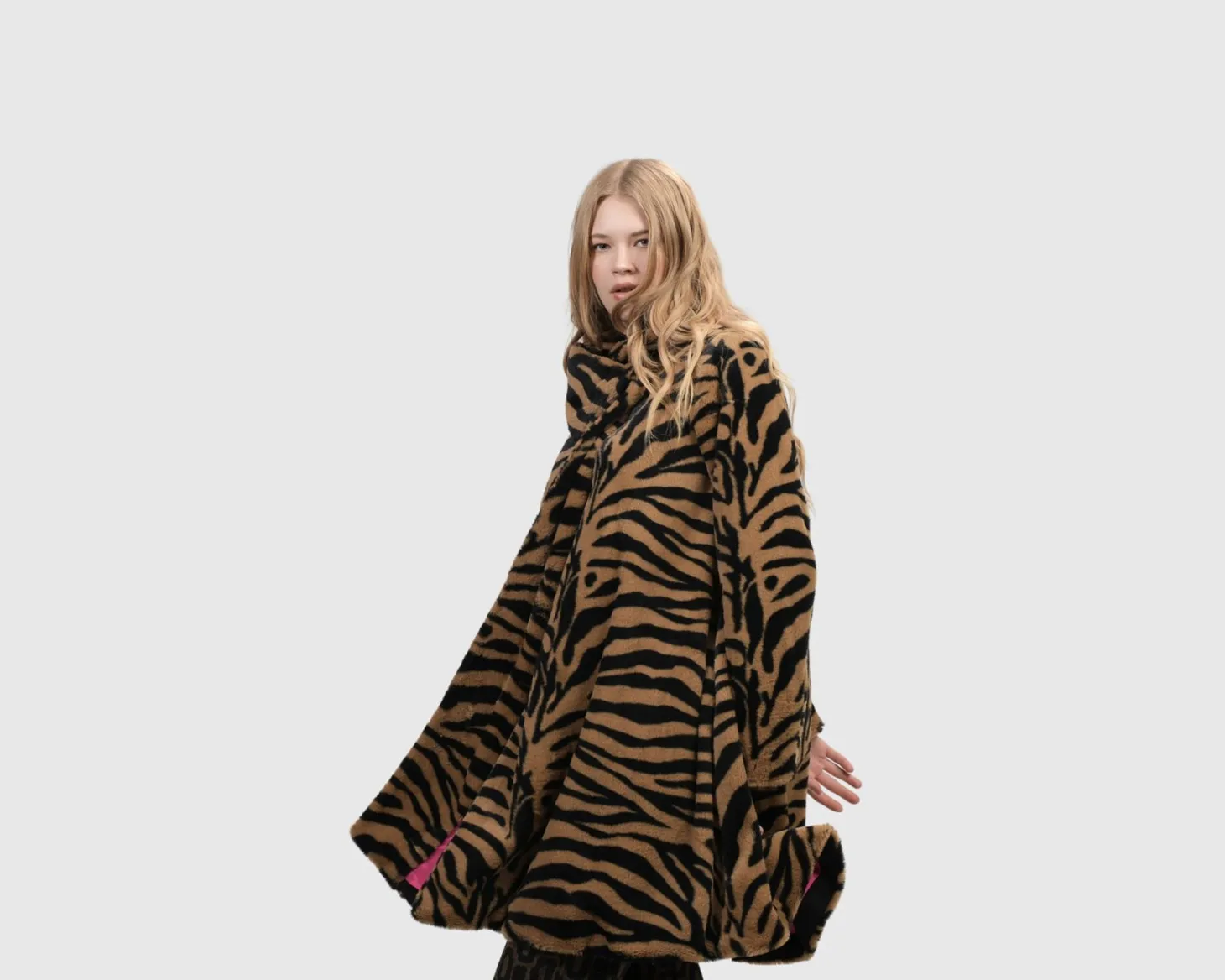 Women Alembika Modern Museum Jacket