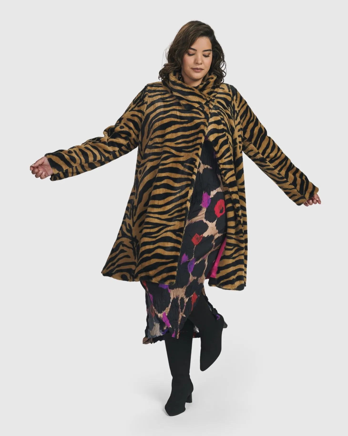 Women Alembika Modern Museum Jacket