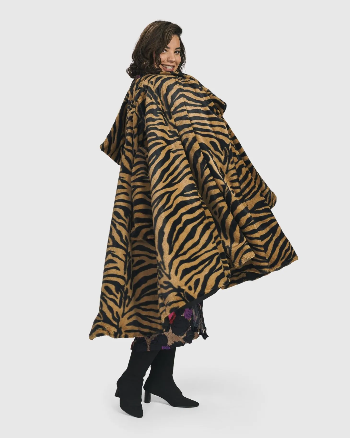 Women Alembika Modern Museum Jacket