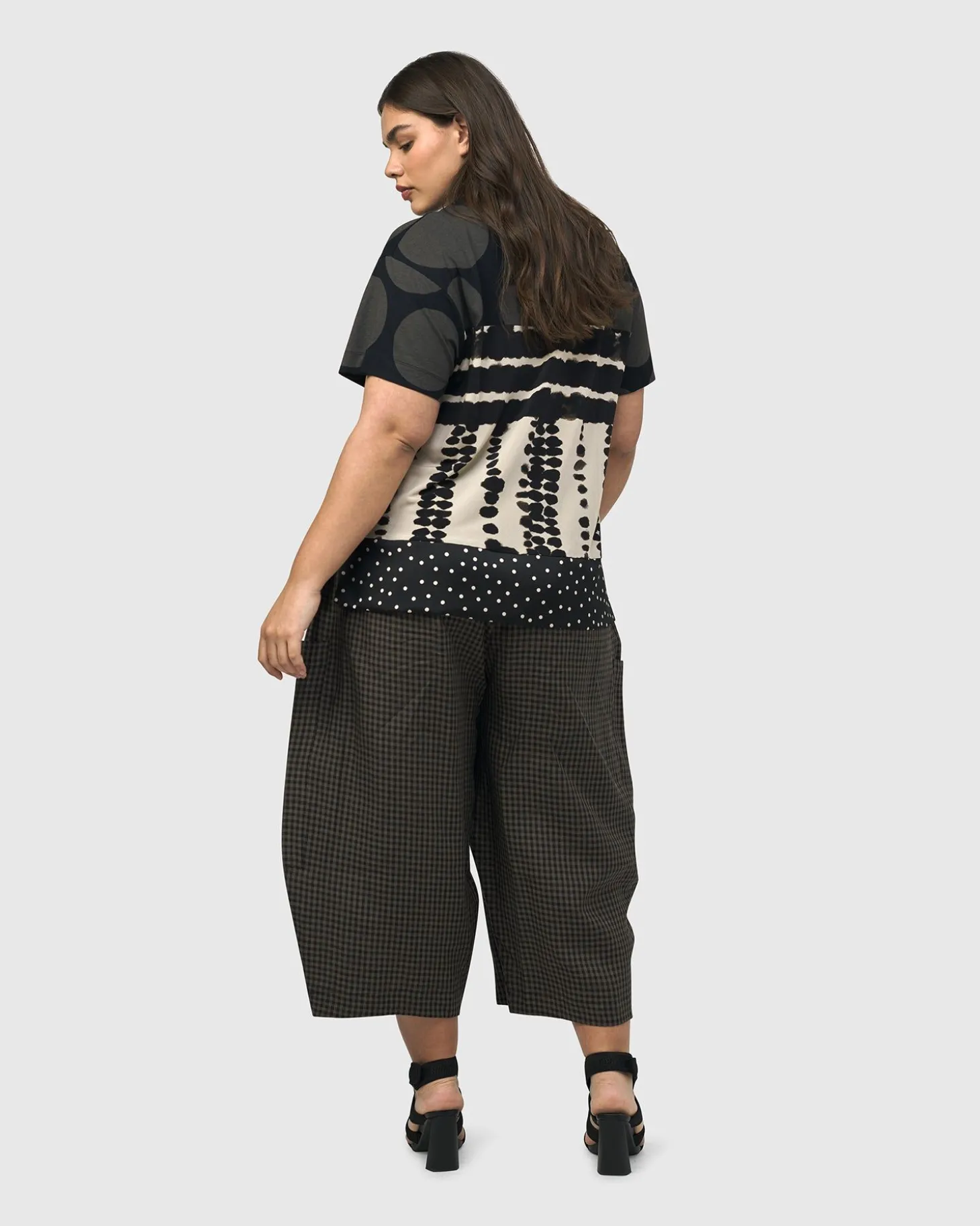 Women Alembika Mountaineer Tee, Savanna