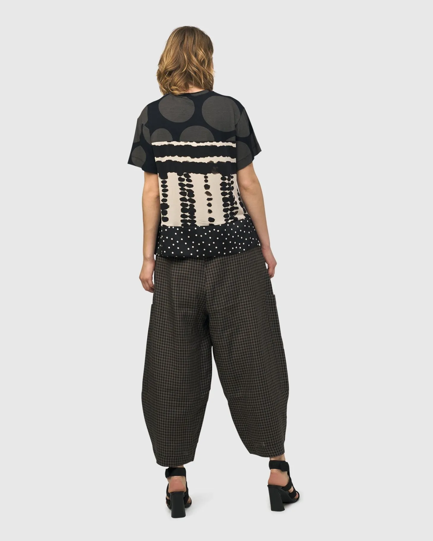 Women Alembika Mountaineer Tee, Savanna