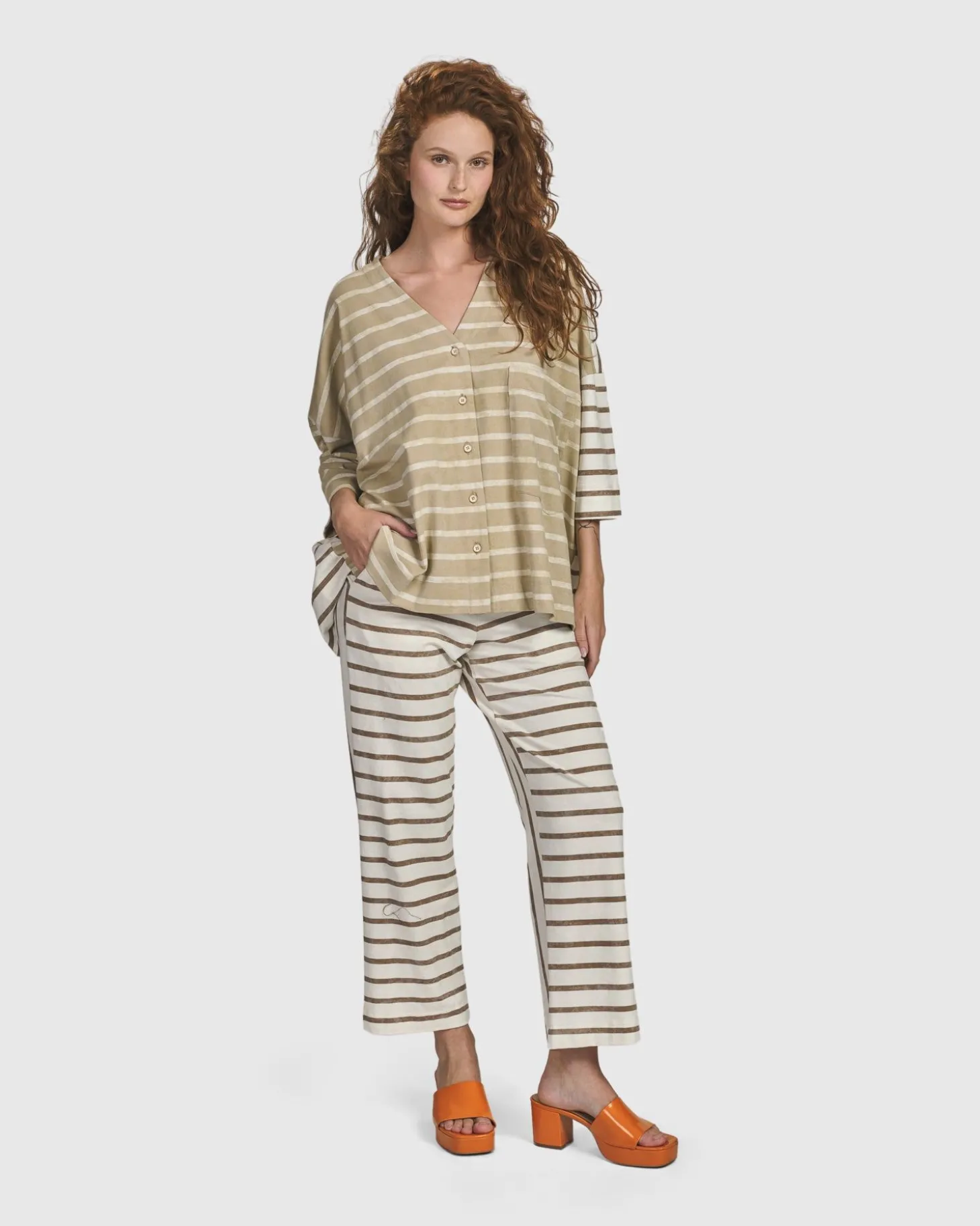 Women Alembika Oasis Oversized Cardigan, Tan