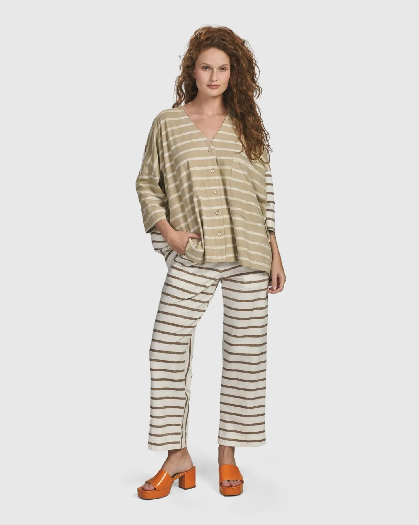 Women Alembika Oasis Slim Pants, Cream