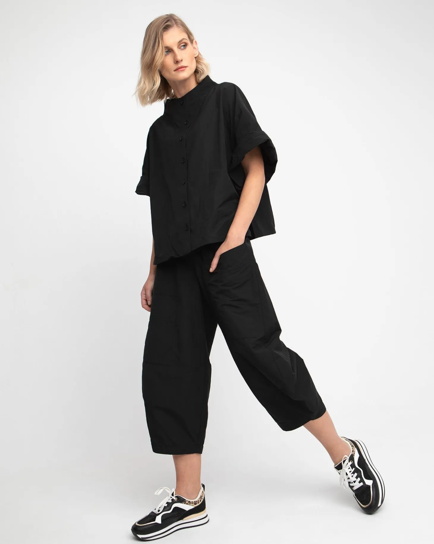 Women Alembika Ozai N Ku Barrel Leg Pants, Black