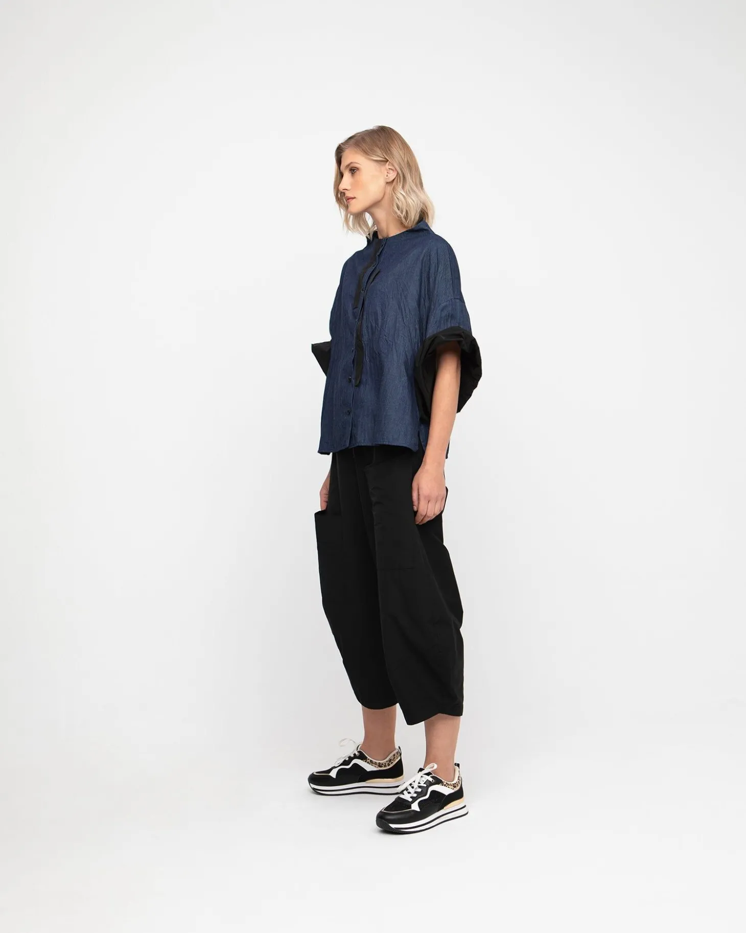 Women Alembika Ozai N Ku Barrel Leg Pants, Black