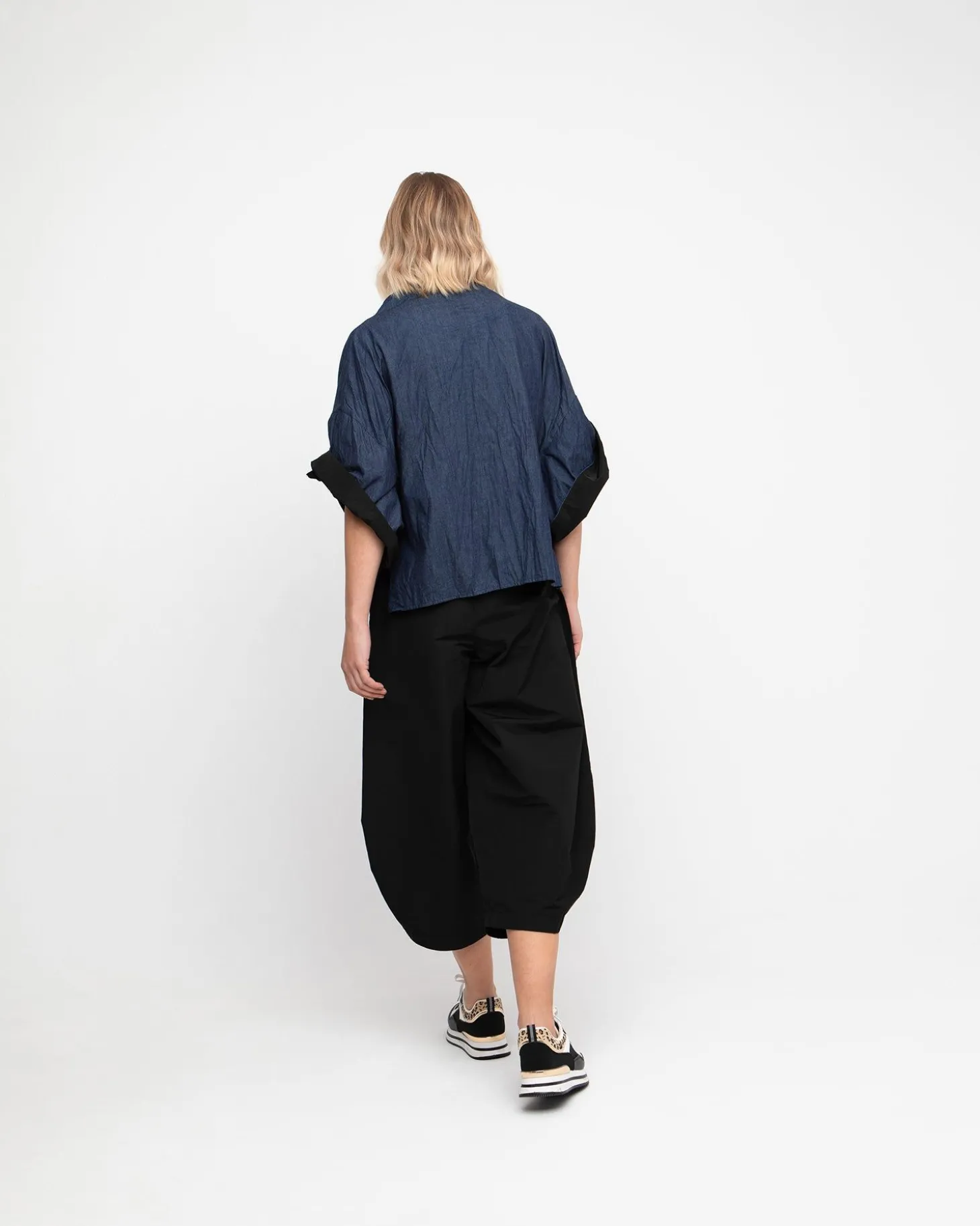Women Alembika Ozai N Ku Barrel Leg Pants, Black