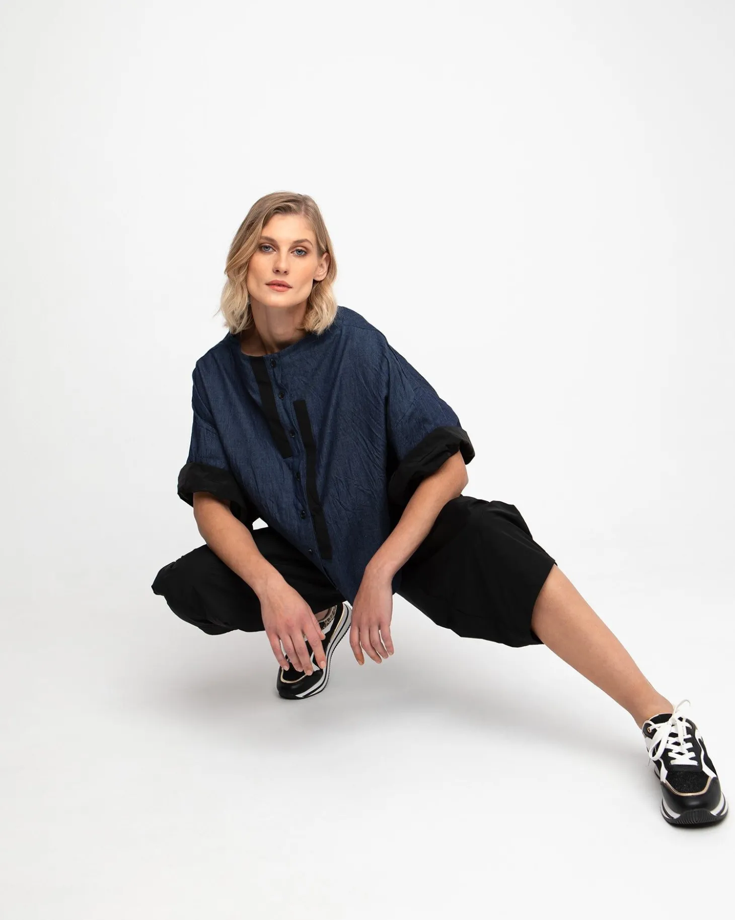 Women Alembika Ozai N Ku Barrel Leg Pants, Black