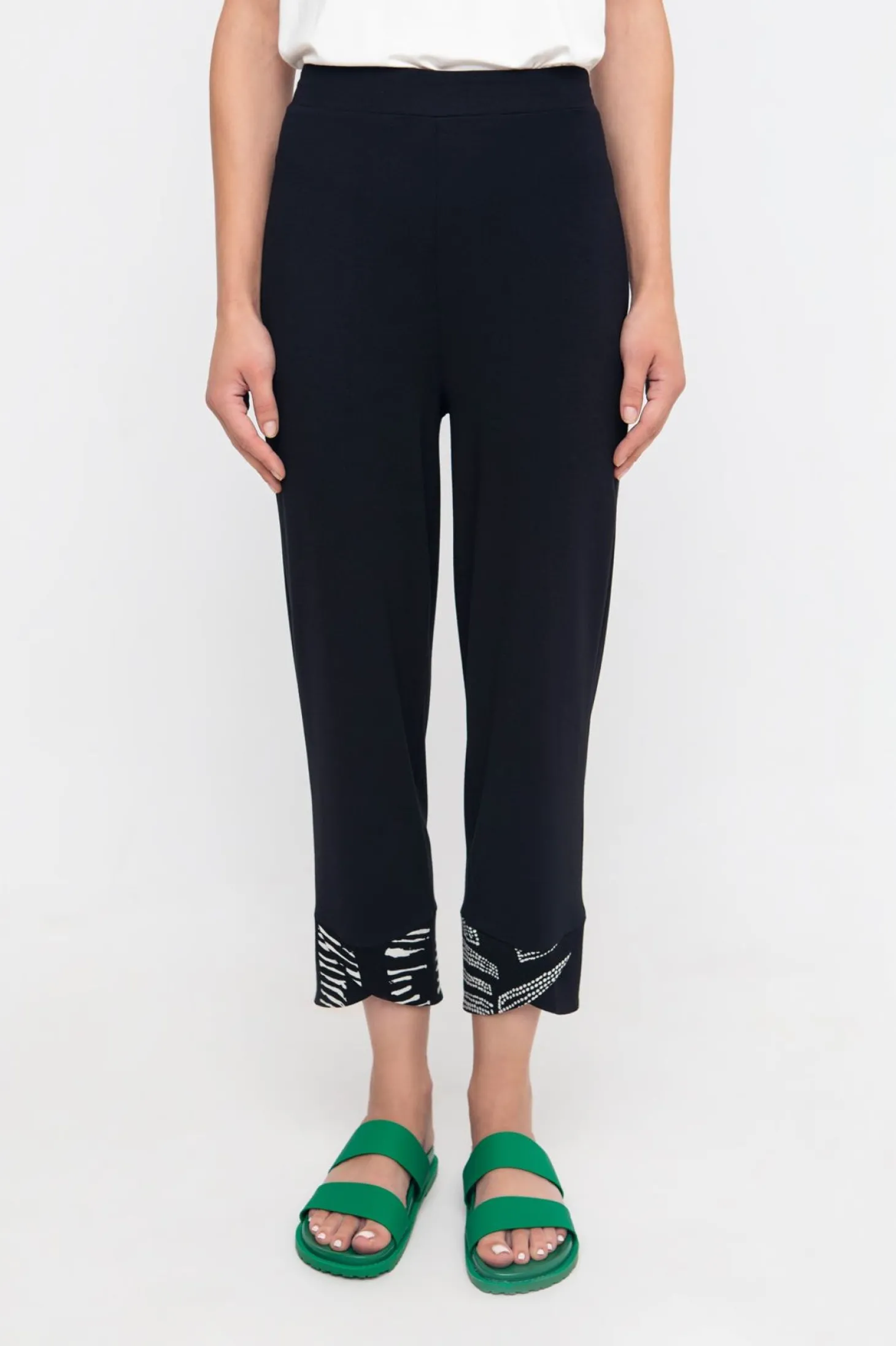 Women Alembika Ozai N Ku Bliss Slim Pants, Black