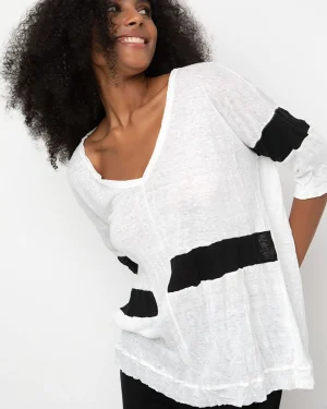 Women Alembika Ozai N Ku Block V-Neck Tee, White