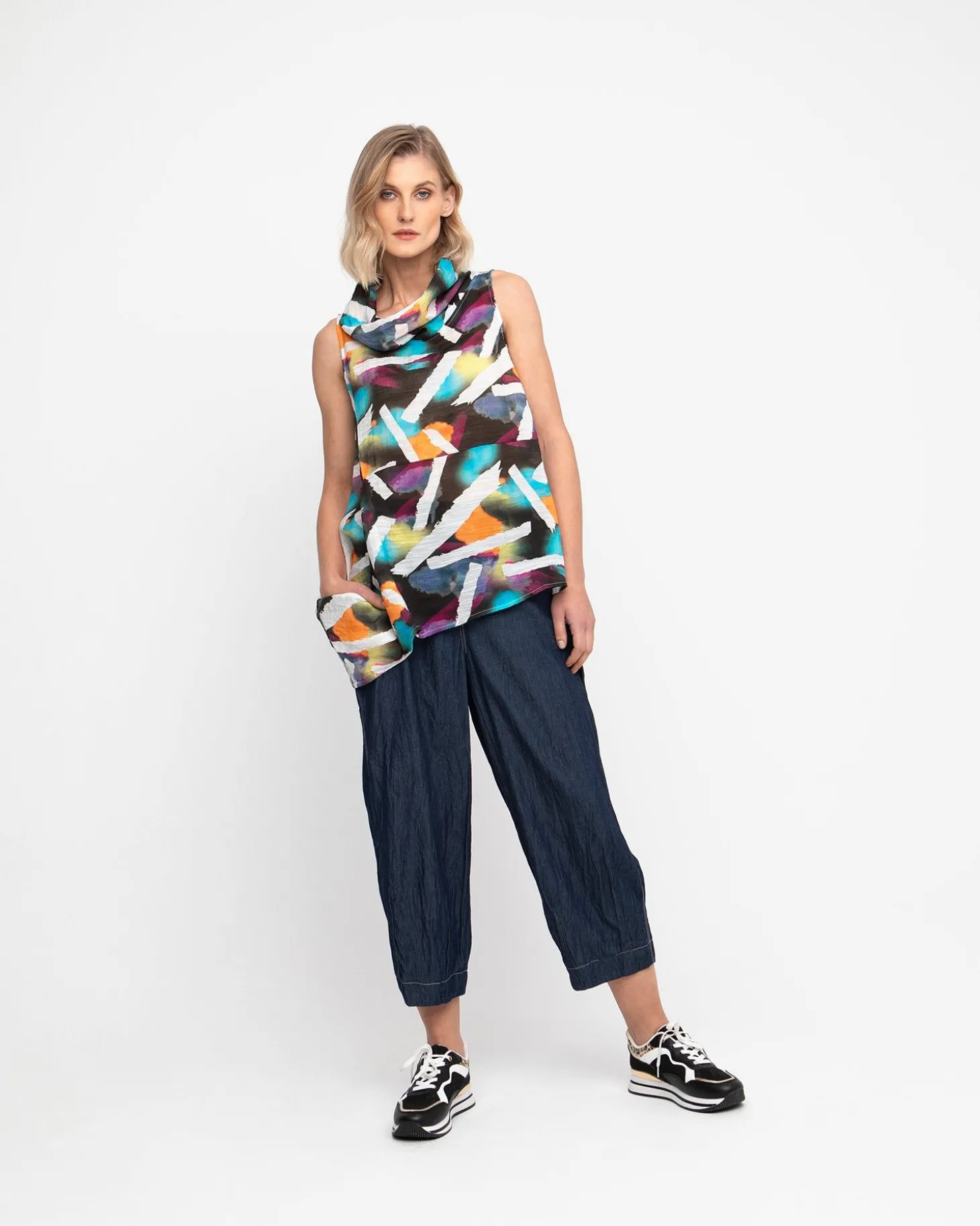 Women Alembika Ozai N Ku Crinkle Crop Trousers, Denim