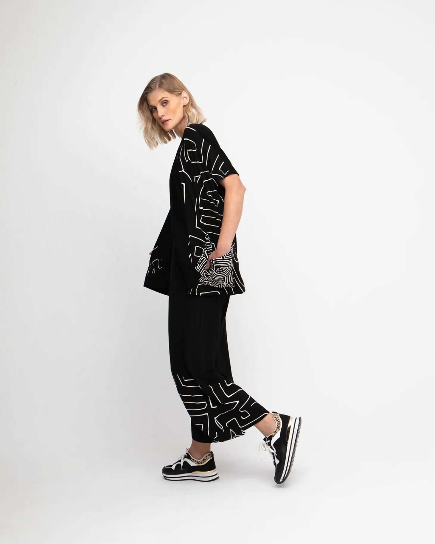 Women Alembika Ozai N Ku Daydream Lounge Pants, Mitos