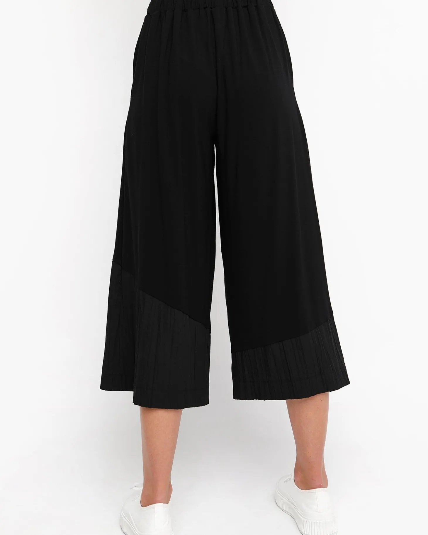 Women Alembika Ozai N Ku Pleated Lounge Pants, Black