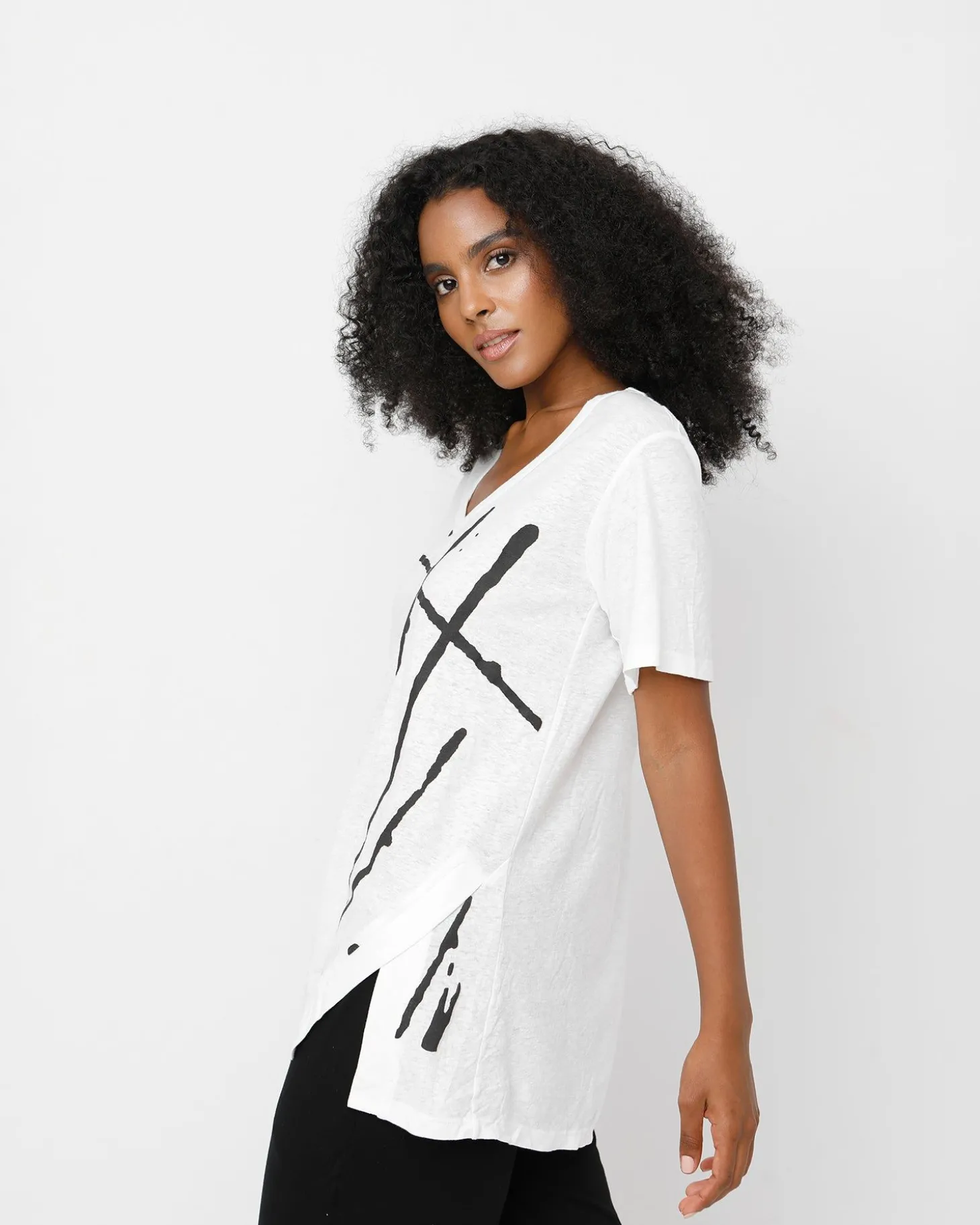 Women Alembika Ozai N Ku Triangle Tee, White