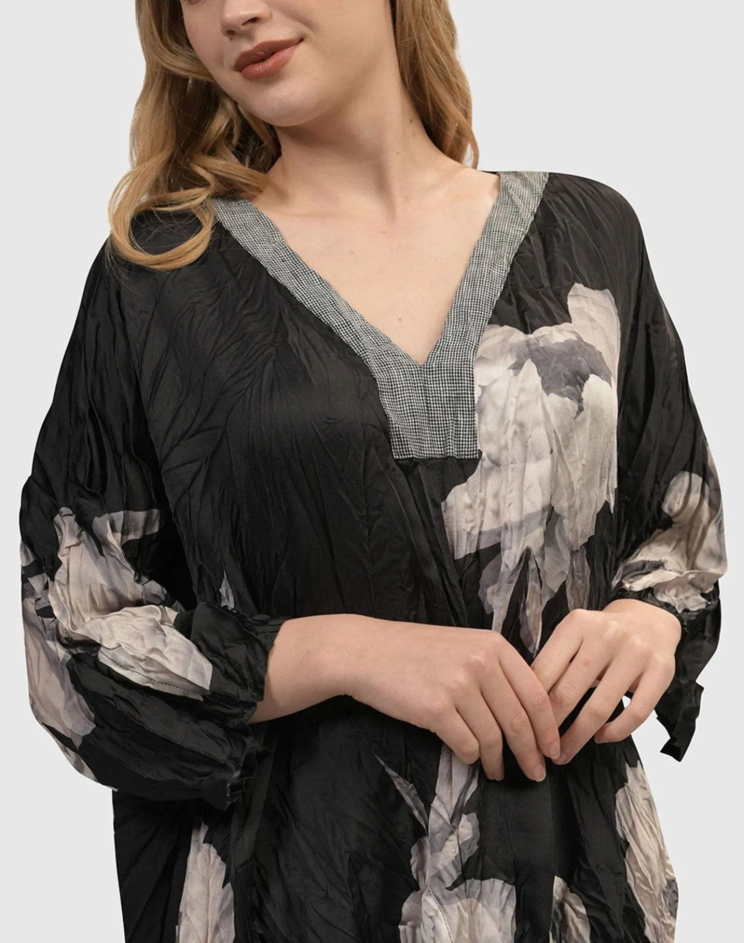 Women Alembika Paige Crinkle Caftan Tunic Dress, Roses