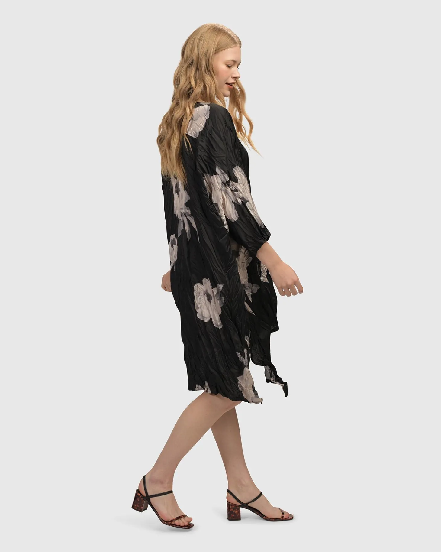 Women Alembika Paige Crinkle Caftan Tunic Dress, Roses