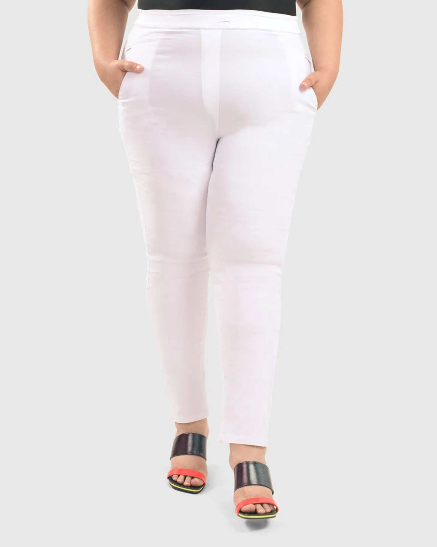 Women Alembika Perfect Skinny Jeans, White