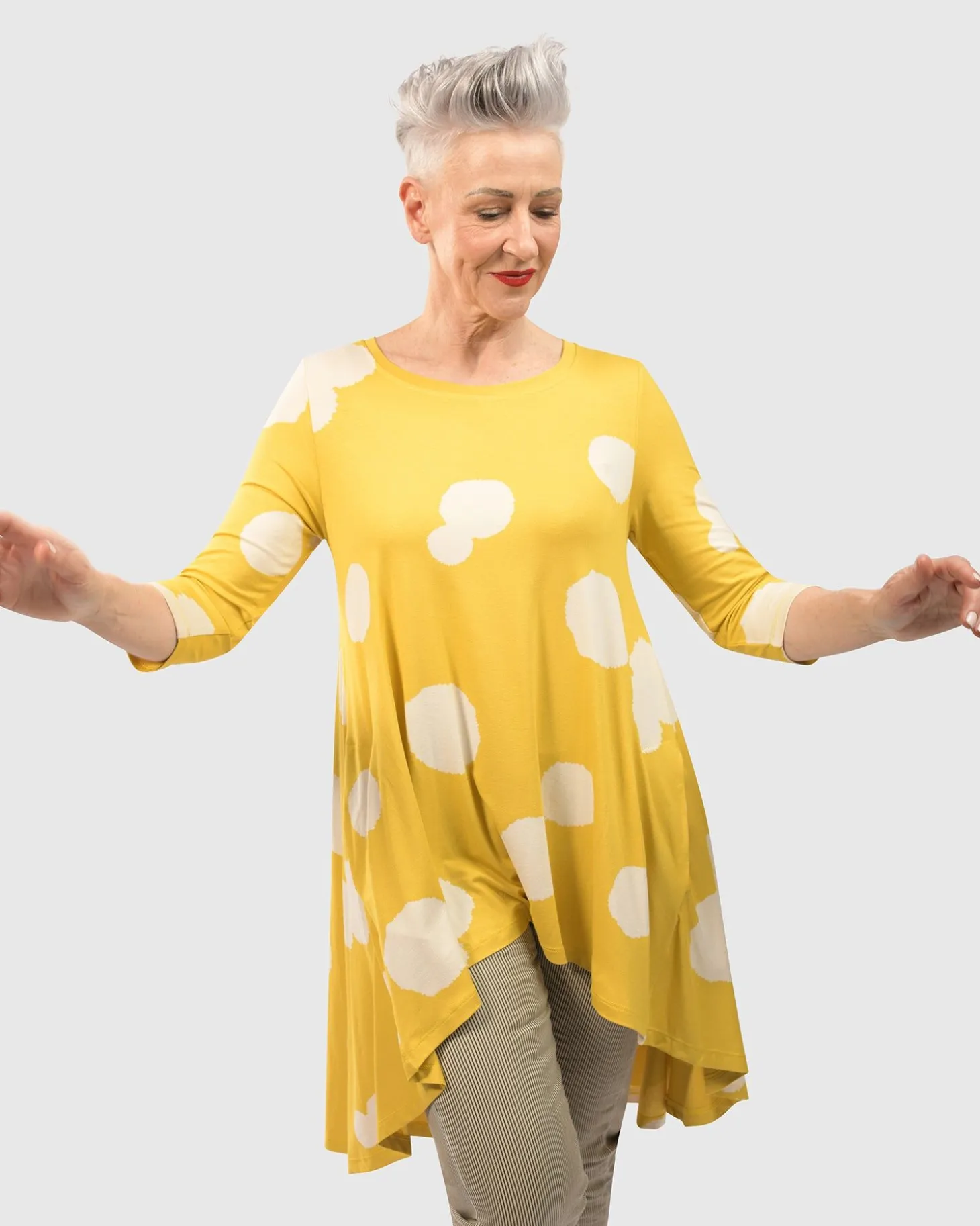 Women Alembika Perfect Swing Tunic Top, Canary Spots