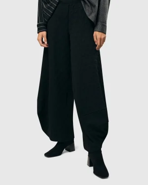 Women Alembika Pucker Dot Punto Pants, Black