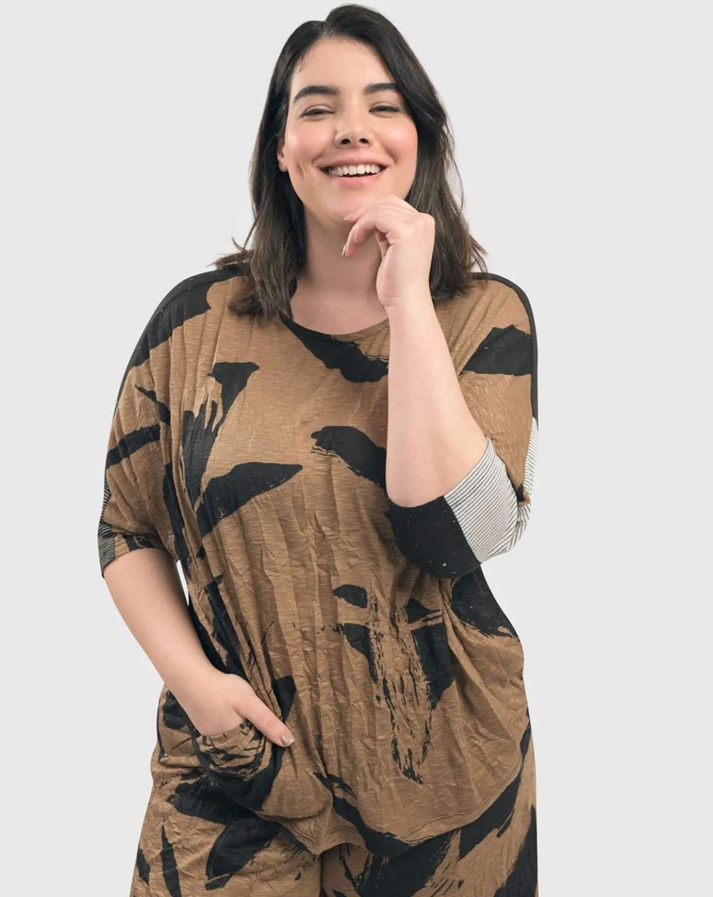 Women Alembika Ru Crinkle Dolman Top, Sepia