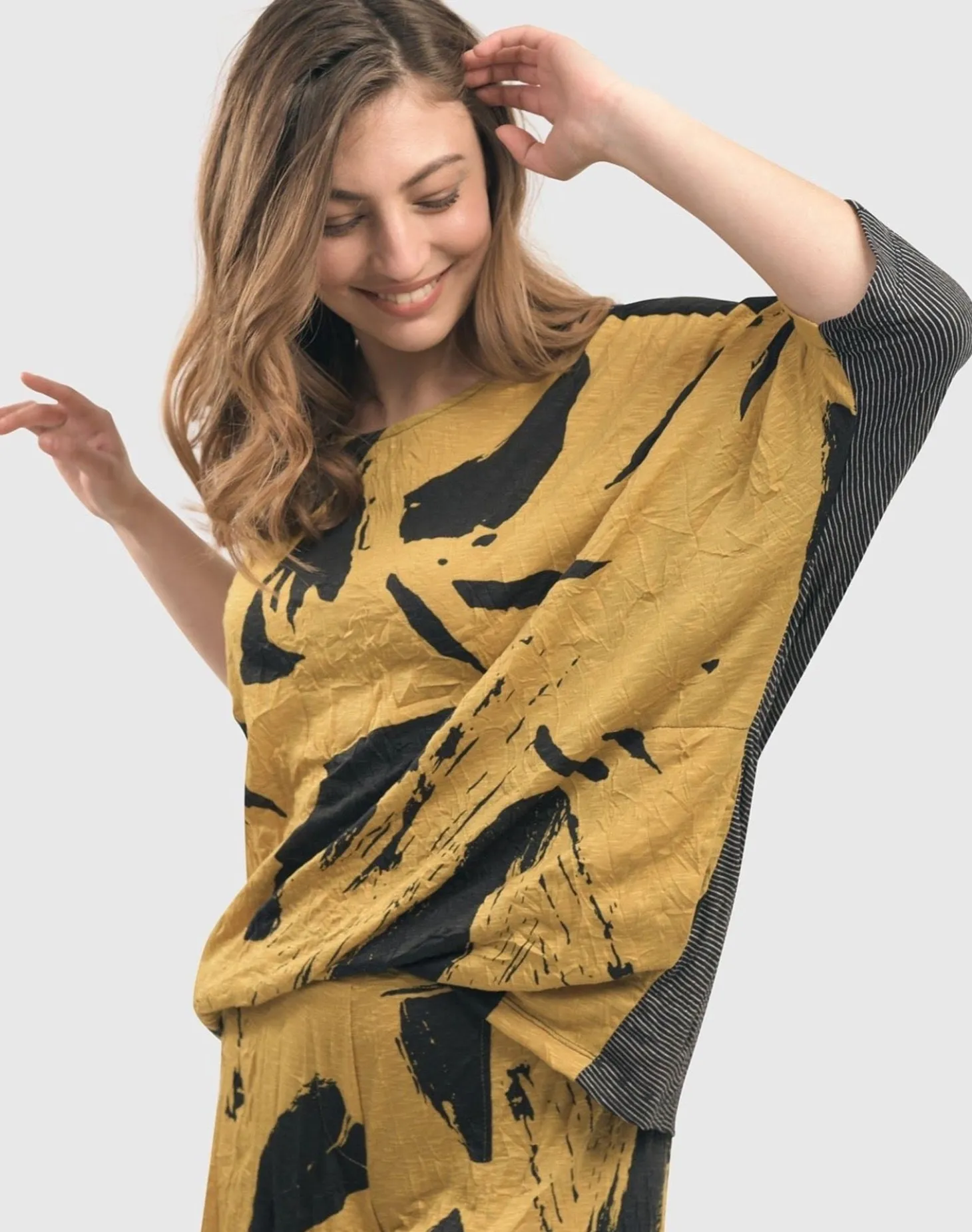 Women Alembika Ru Crinkle Dolman Top, Yellow