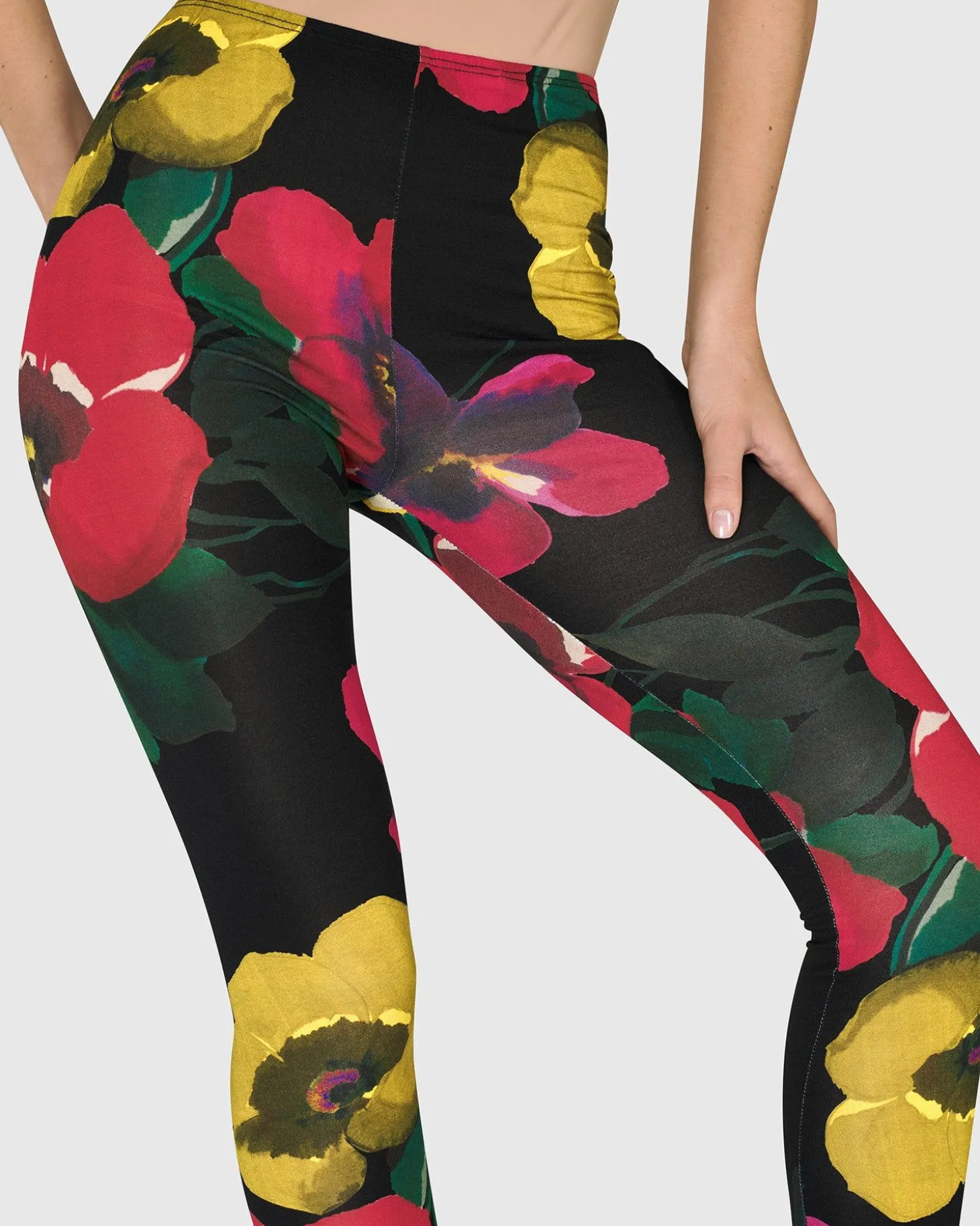 Women Alembika Sangria Leggings, Garden