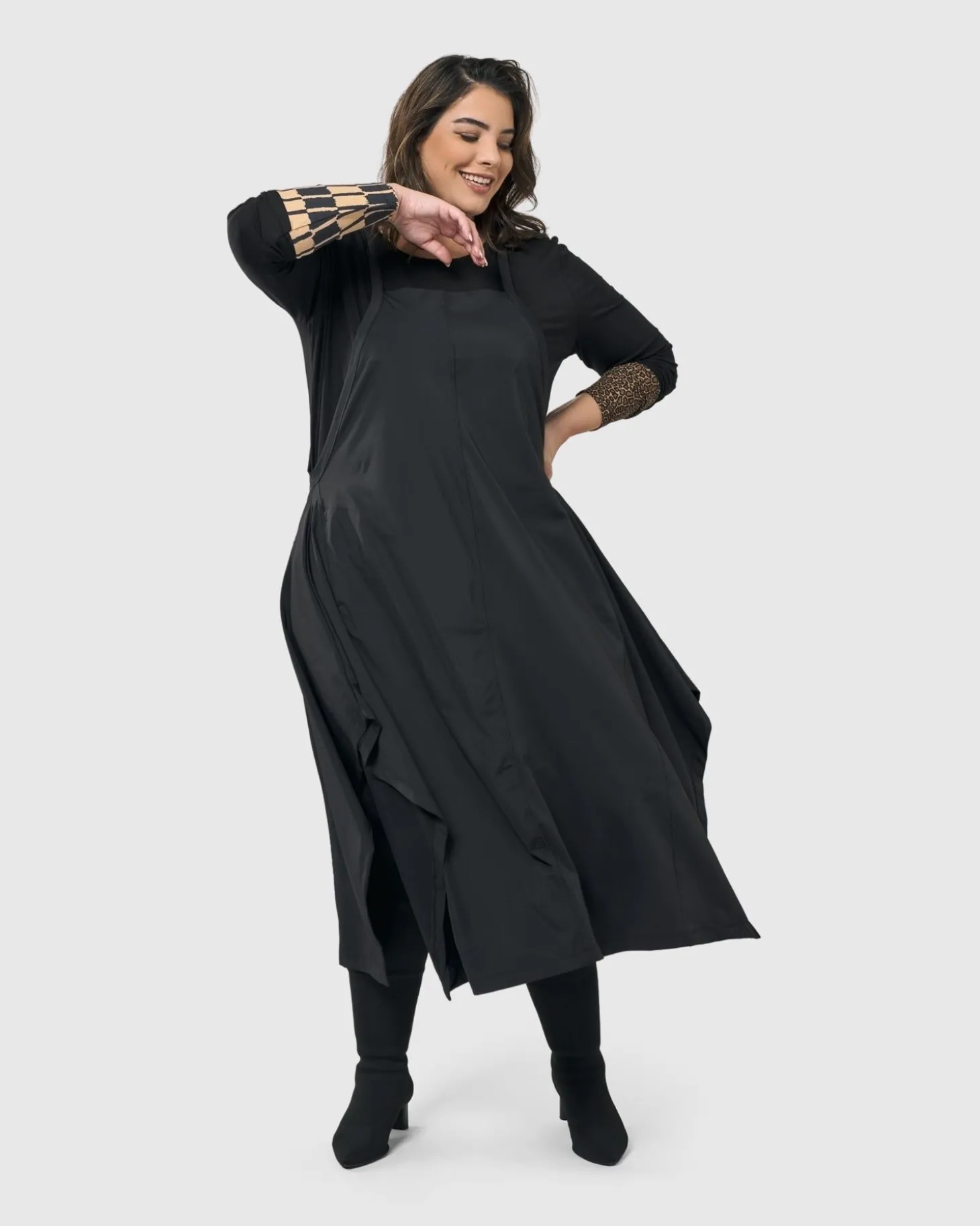 Women Alembika Shelley Apron Dress, Black