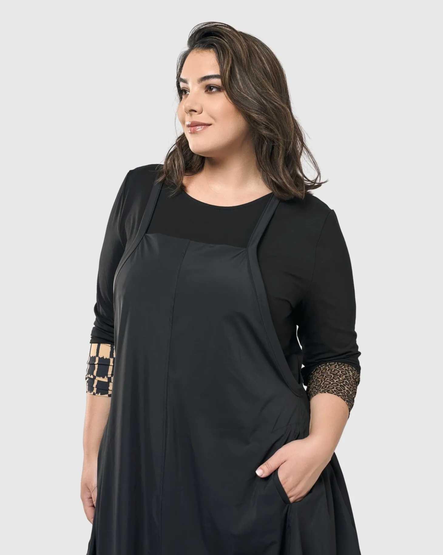 Women Alembika Shelley Apron Dress, Black