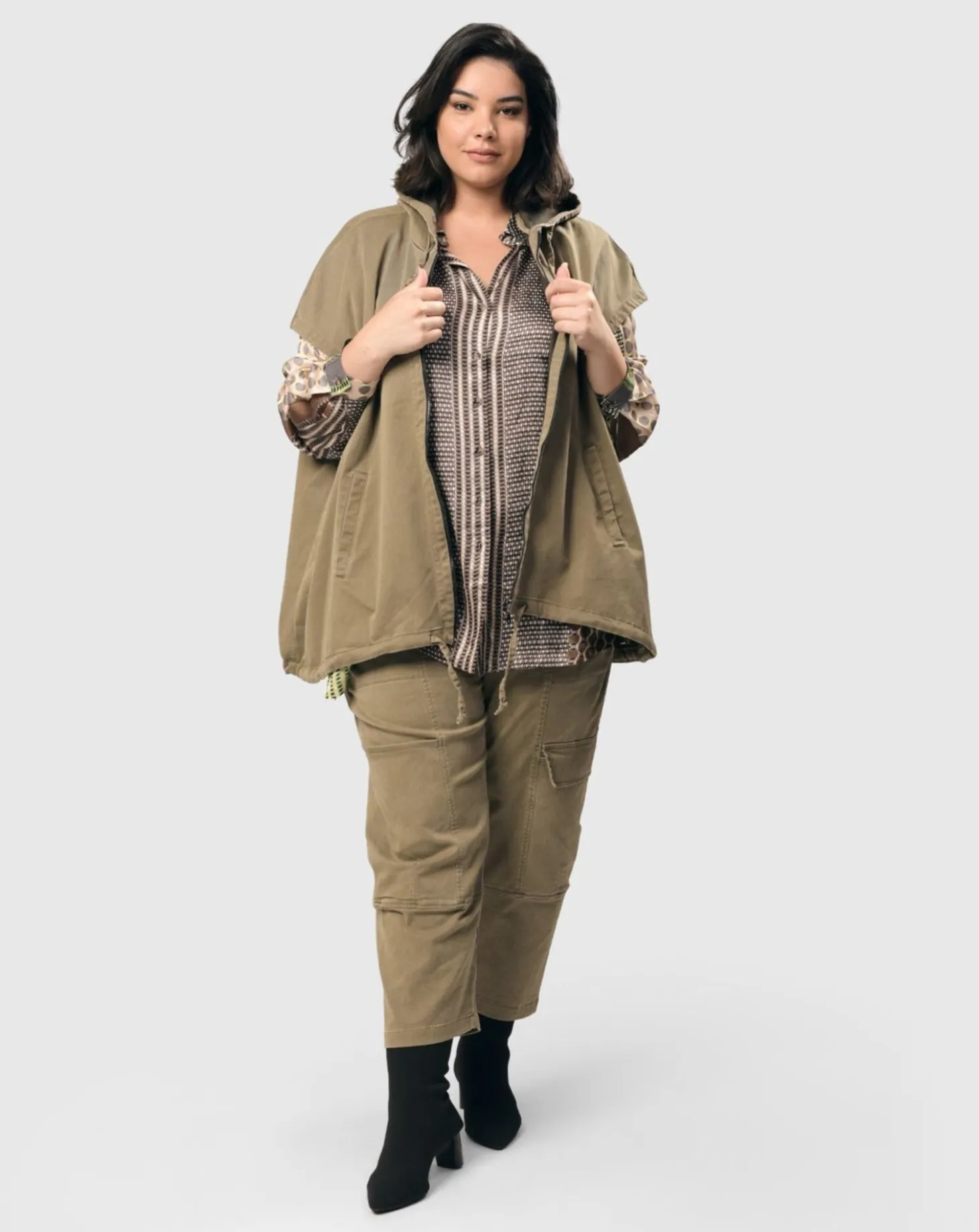 Women Alembika Soft Twill Drawstring Vest, Khaki