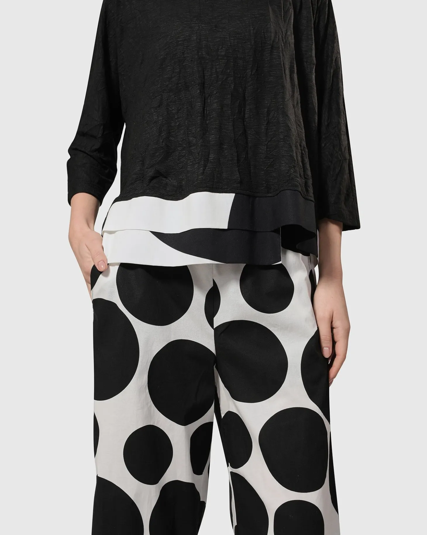 Women Alembika Solo Cropped Pants, Bubbles