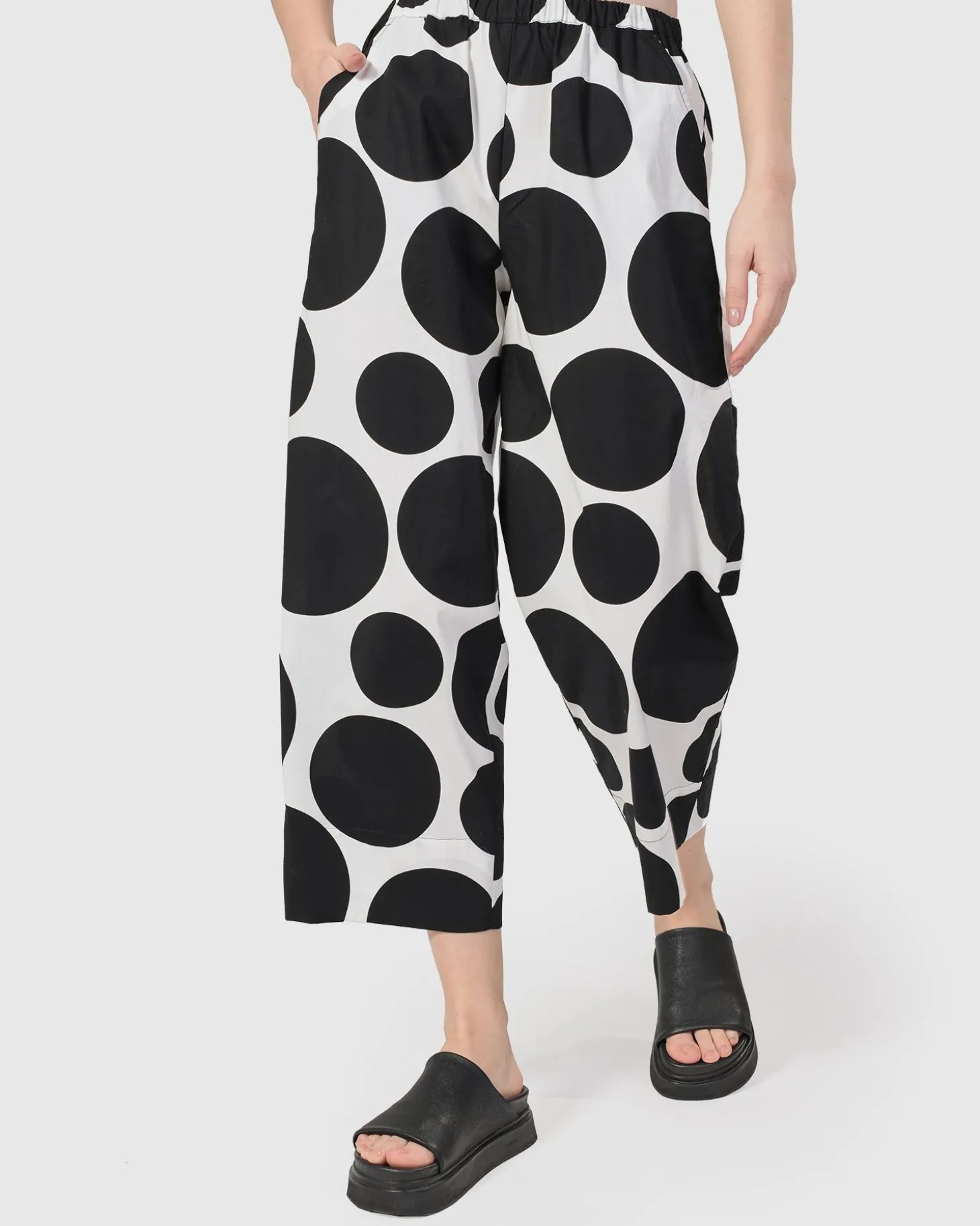 Women Alembika Solo Cropped Pants, Bubbles