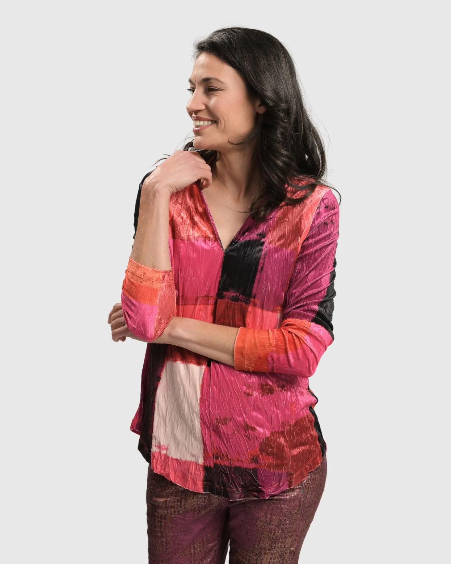 Women Alembika Sunset Strip V Neck Pullover, Magenta