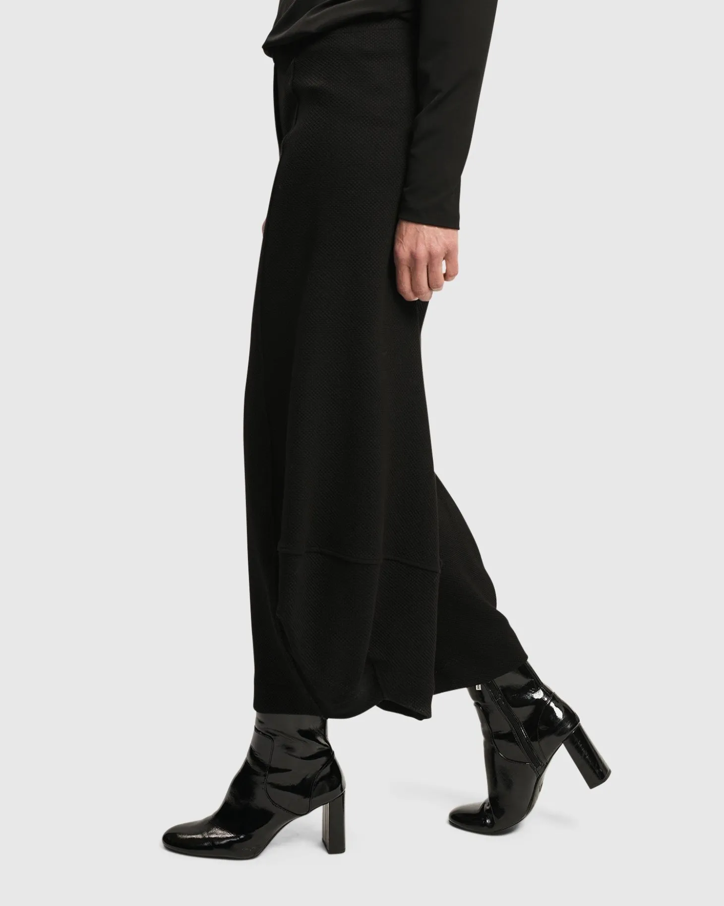 Women Alembika Superb Waffle Weave Punto Pants, Black