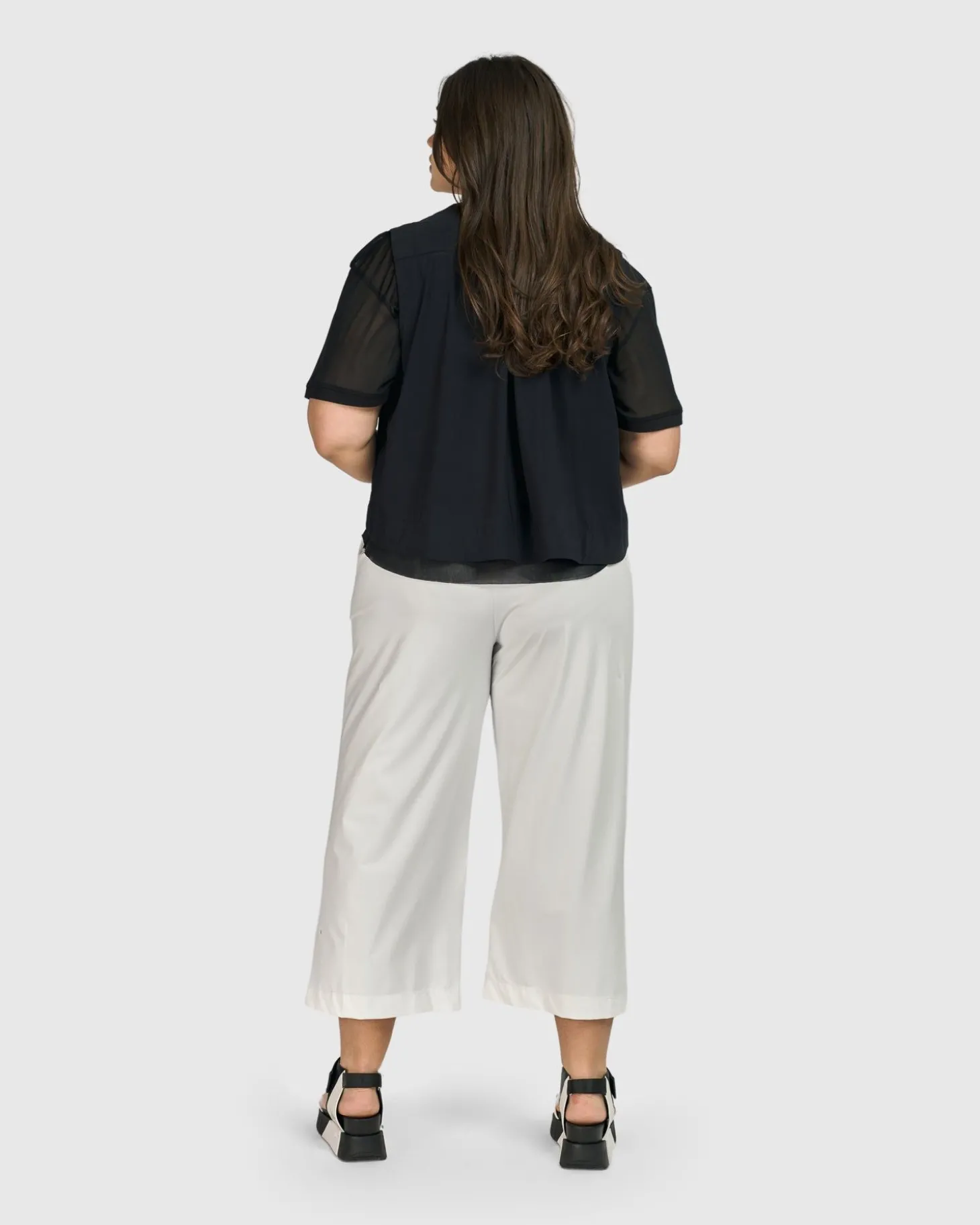 Women Alembika Tekbika Cannes Cargo Vest, Black