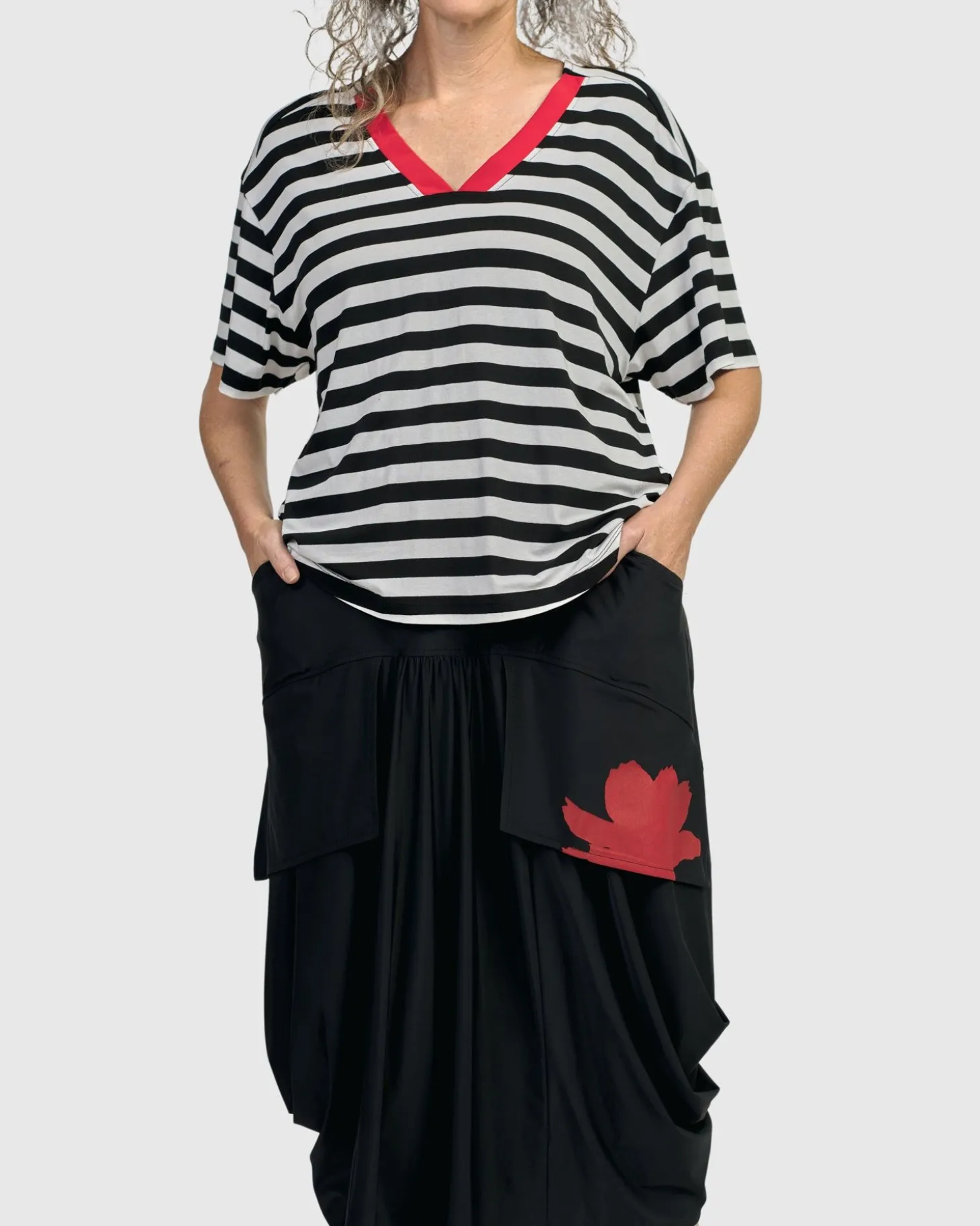 Women Alembika Tekbika Gotta Have Art Skirt, Flower