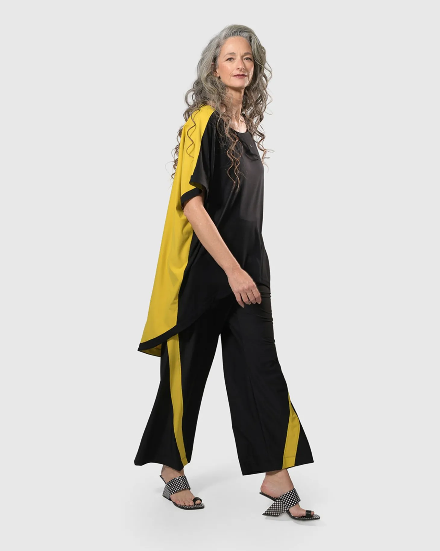 Women Alembika Tekbika Jessie Flow Pants, Yellow
