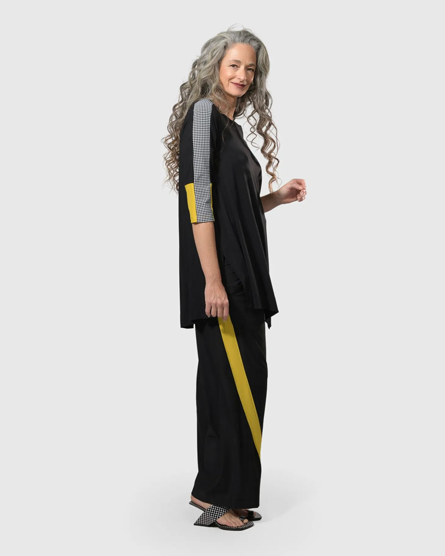 Women Alembika Tekbika Jessie Flow Pants, Yellow