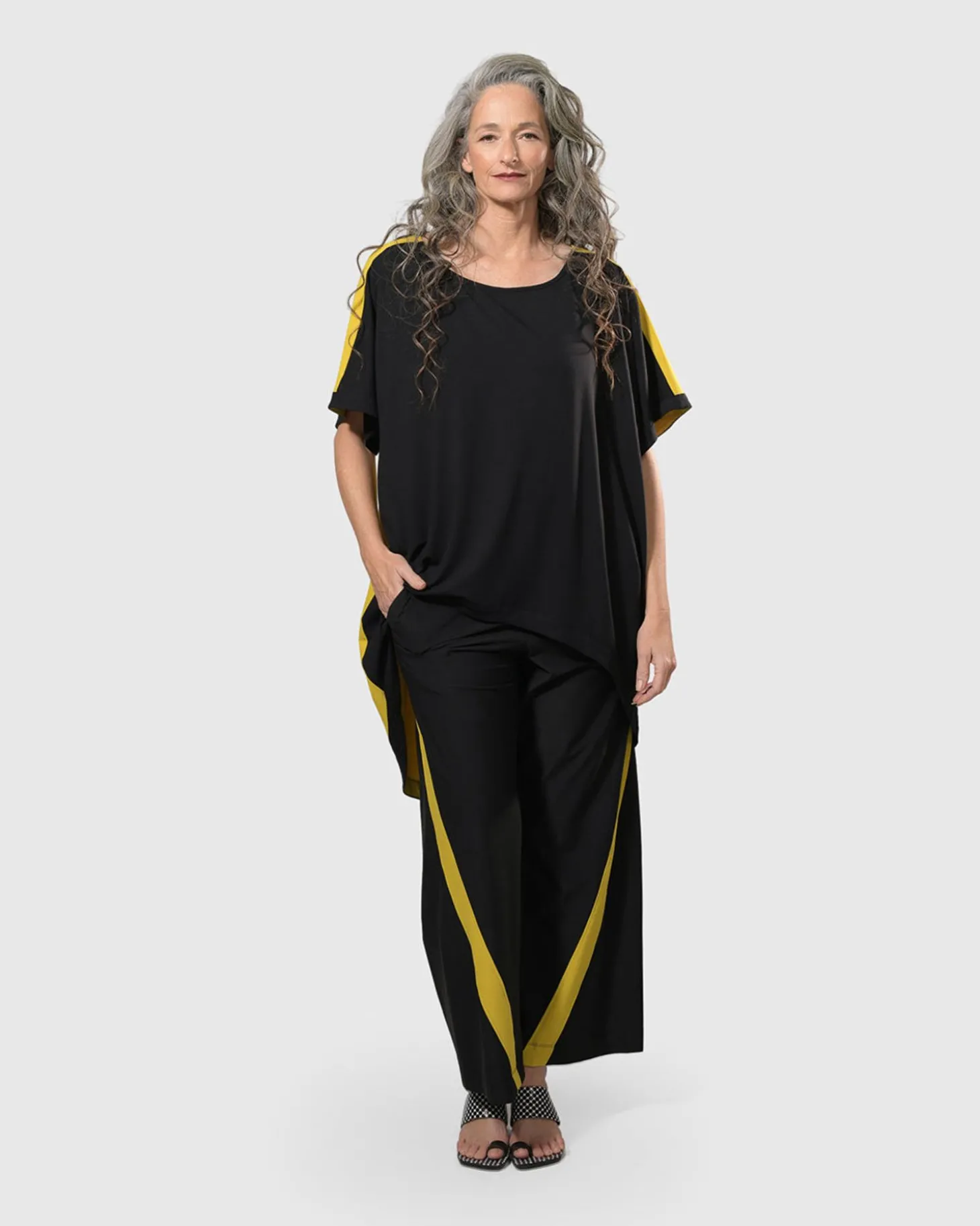 Women Alembika Tekbika Jessie Flow Pants, Yellow