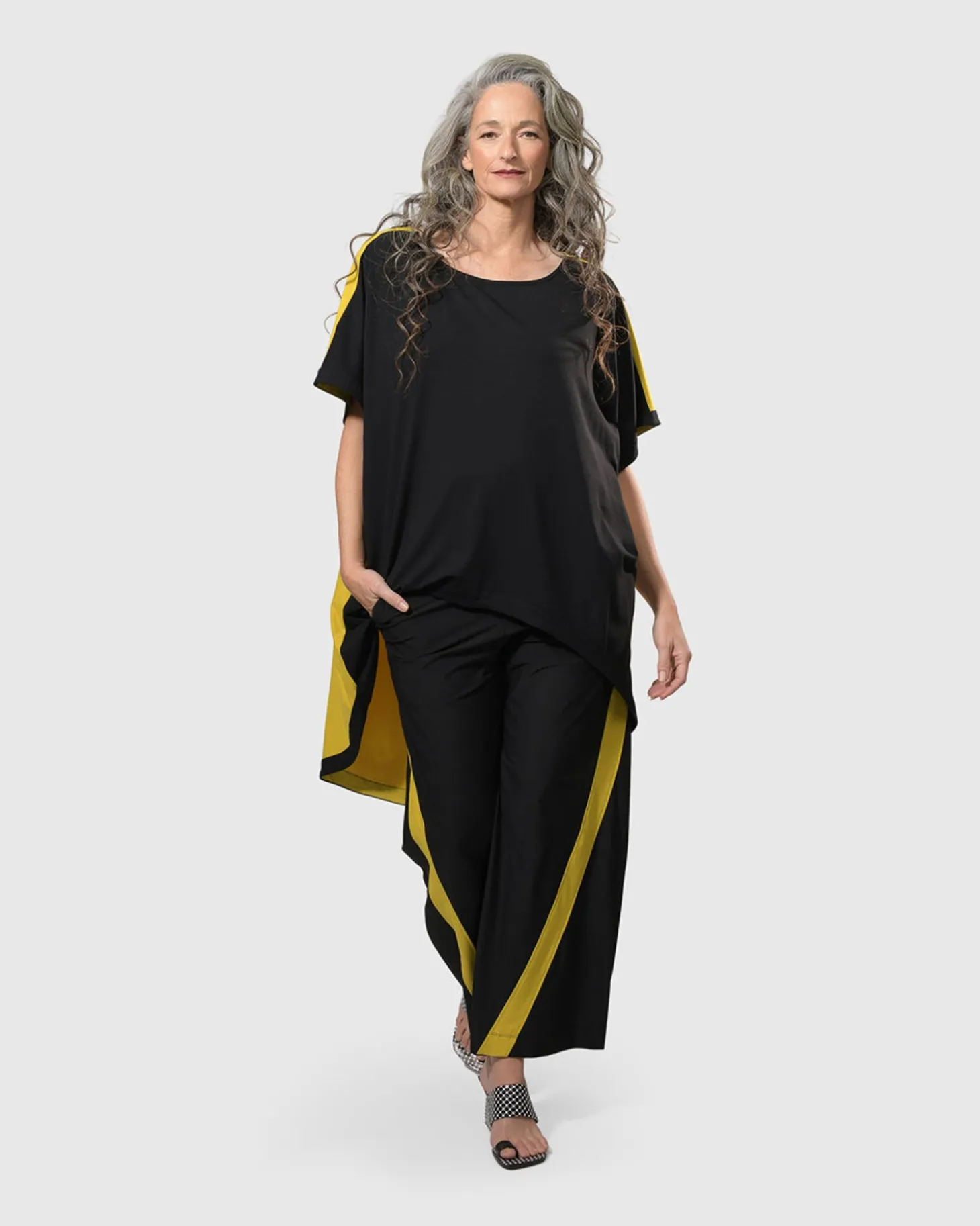 Women Alembika Tekbika Jessie Flow Pants, Yellow