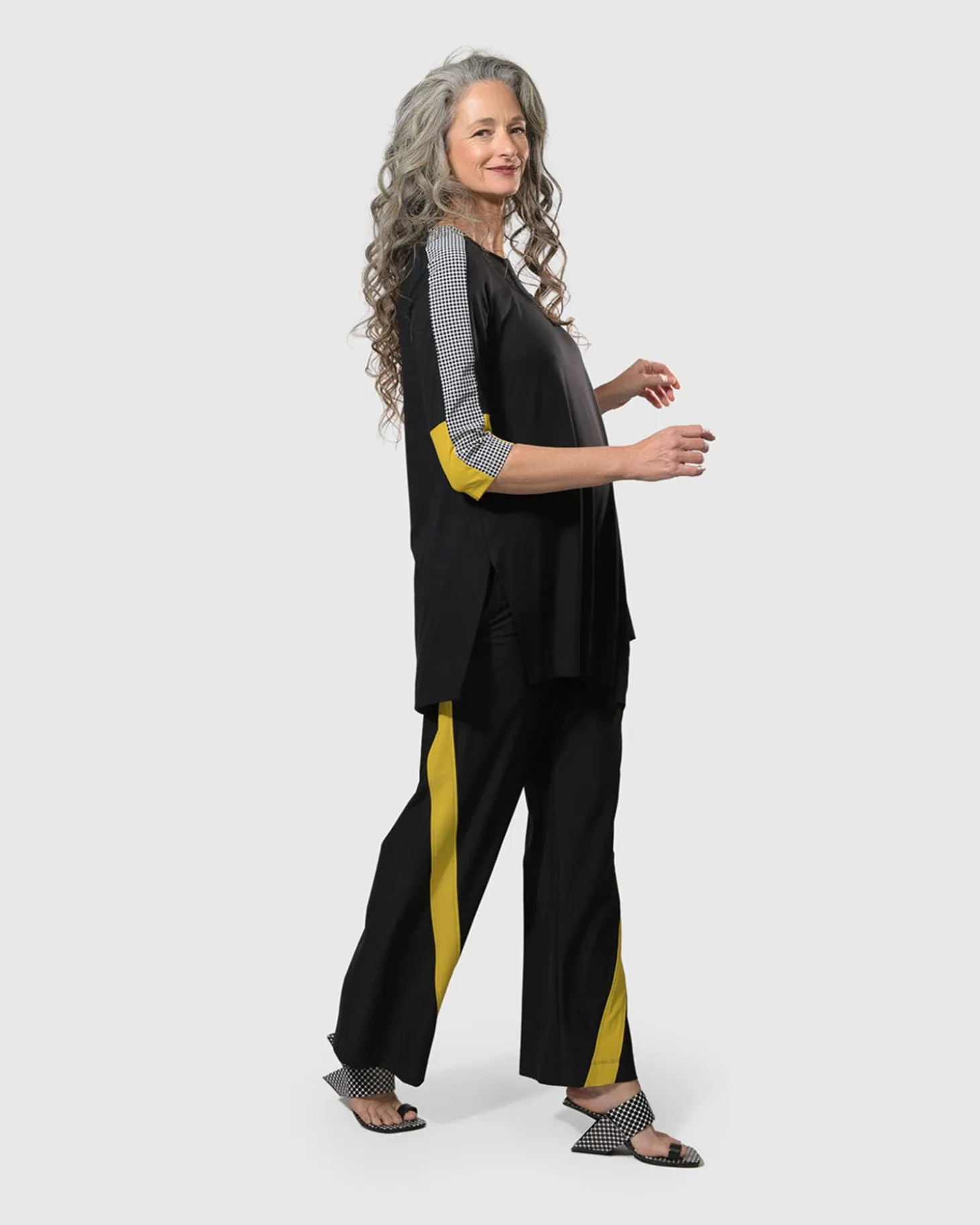 Women Alembika Tekbika Jessie Flow Pants, Yellow