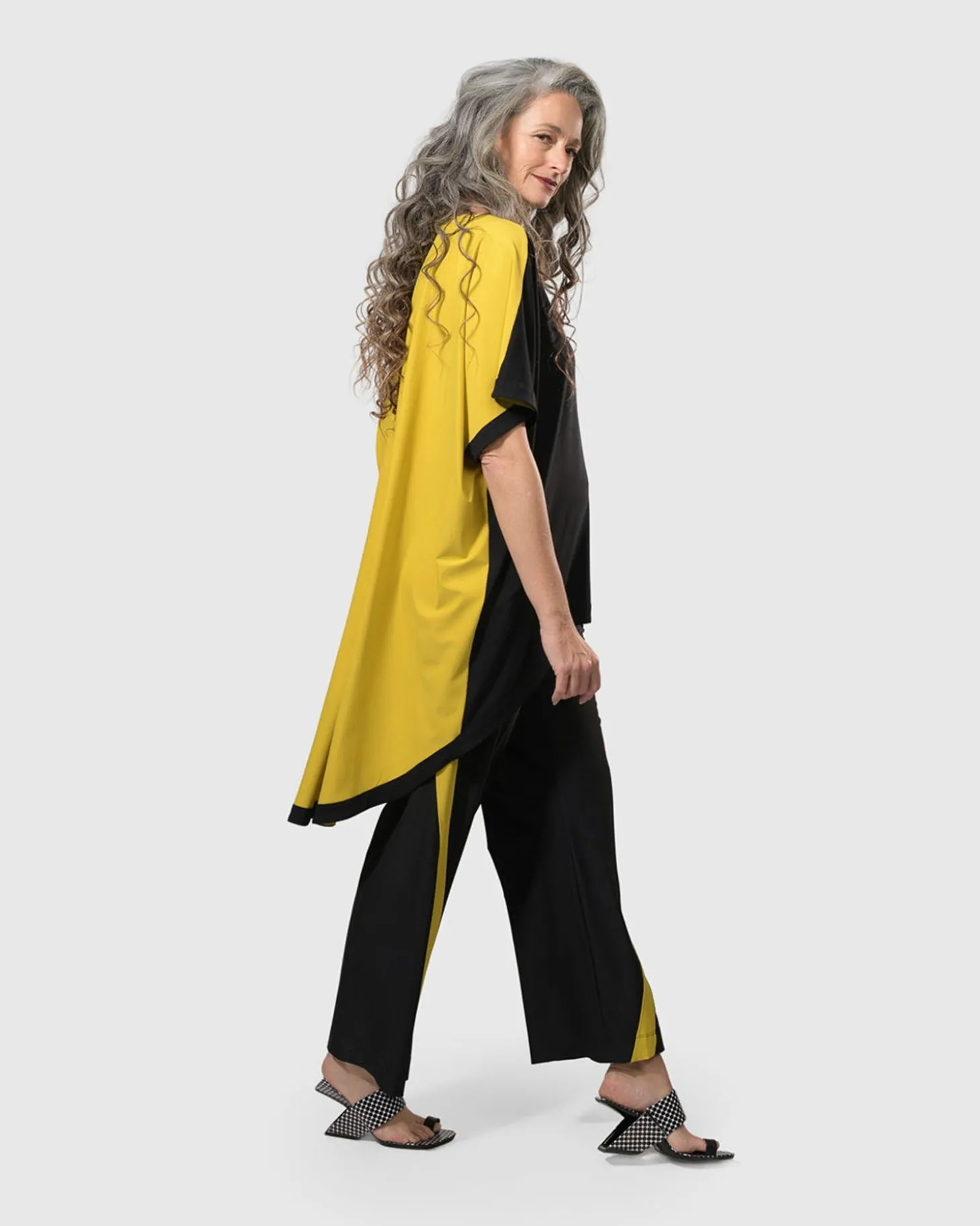 Women Alembika Tekbika Jessie Flow Pants, Yellow