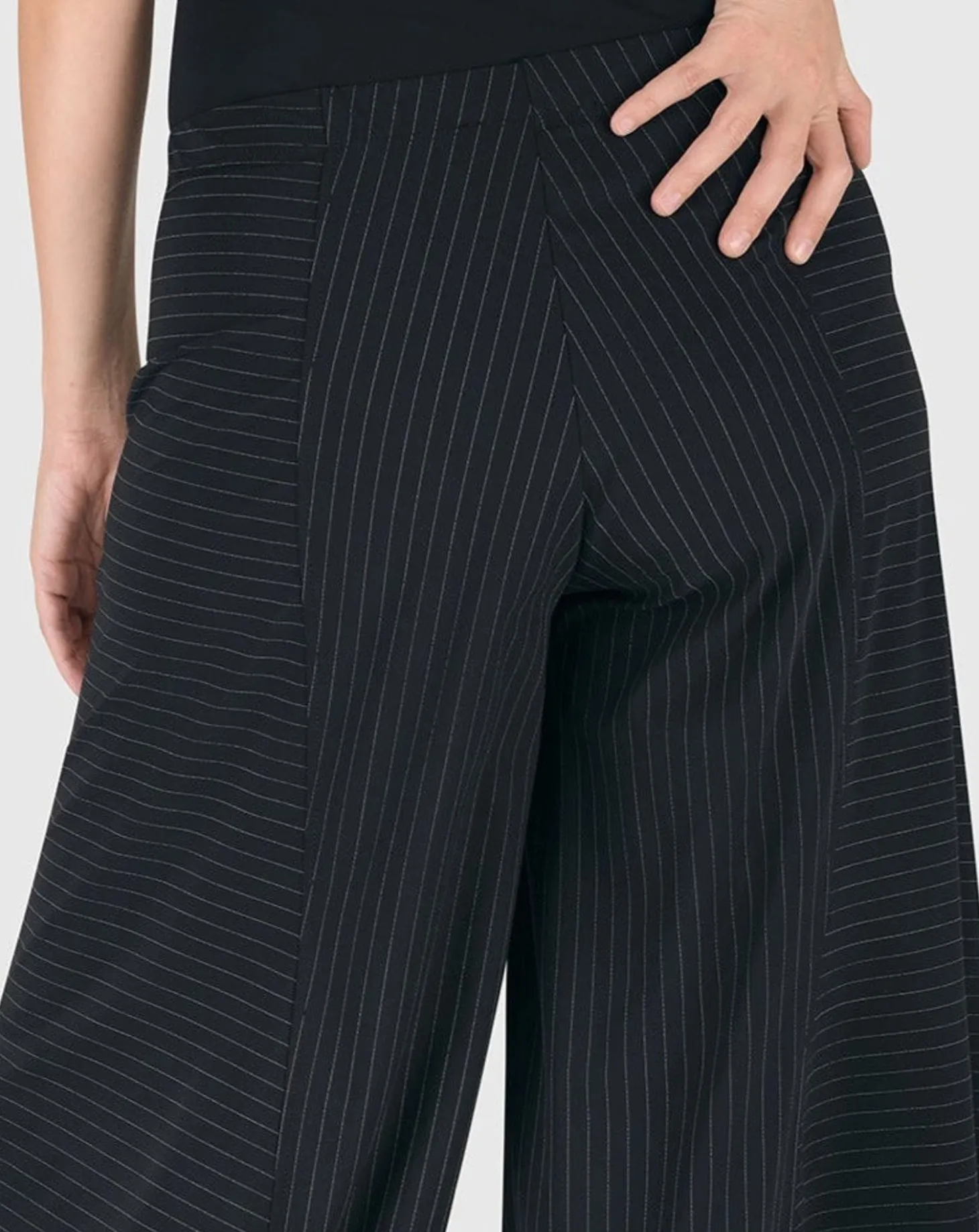 Women Alembika Tekbika Pinstripe Punto Pants, Black