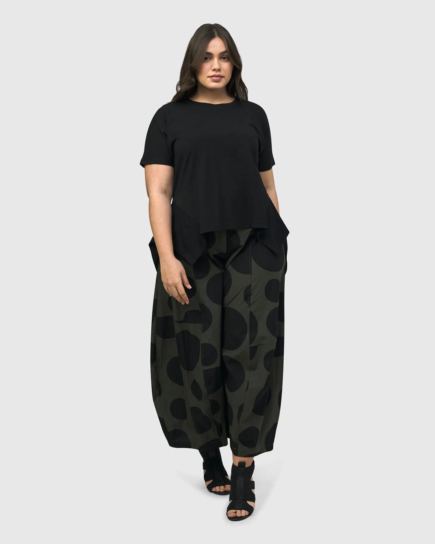 Women Alembika Urban Akira Balloon Pants, Khaki
